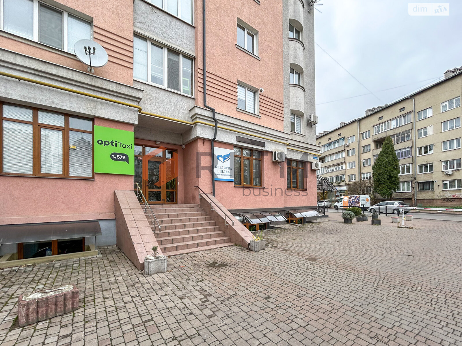 Аренда офисного помещения в Ивано-Франковске, Орлика Филиппа улица, помещений -, этаж - 1 фото 1