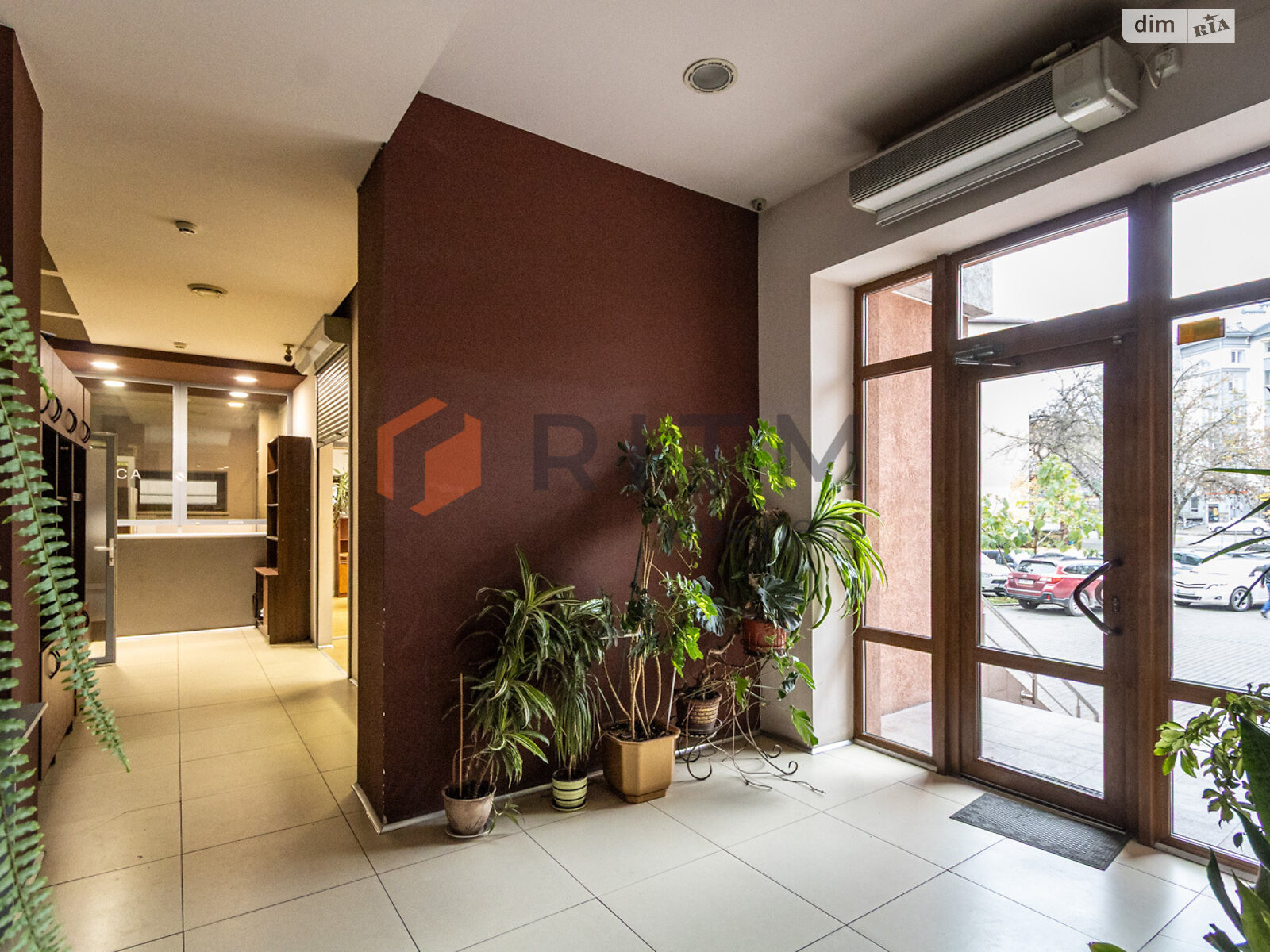 Аренда офисного помещения в Ивано-Франковске, Орлика Филиппа улица, помещений -, этаж - 1 фото 1