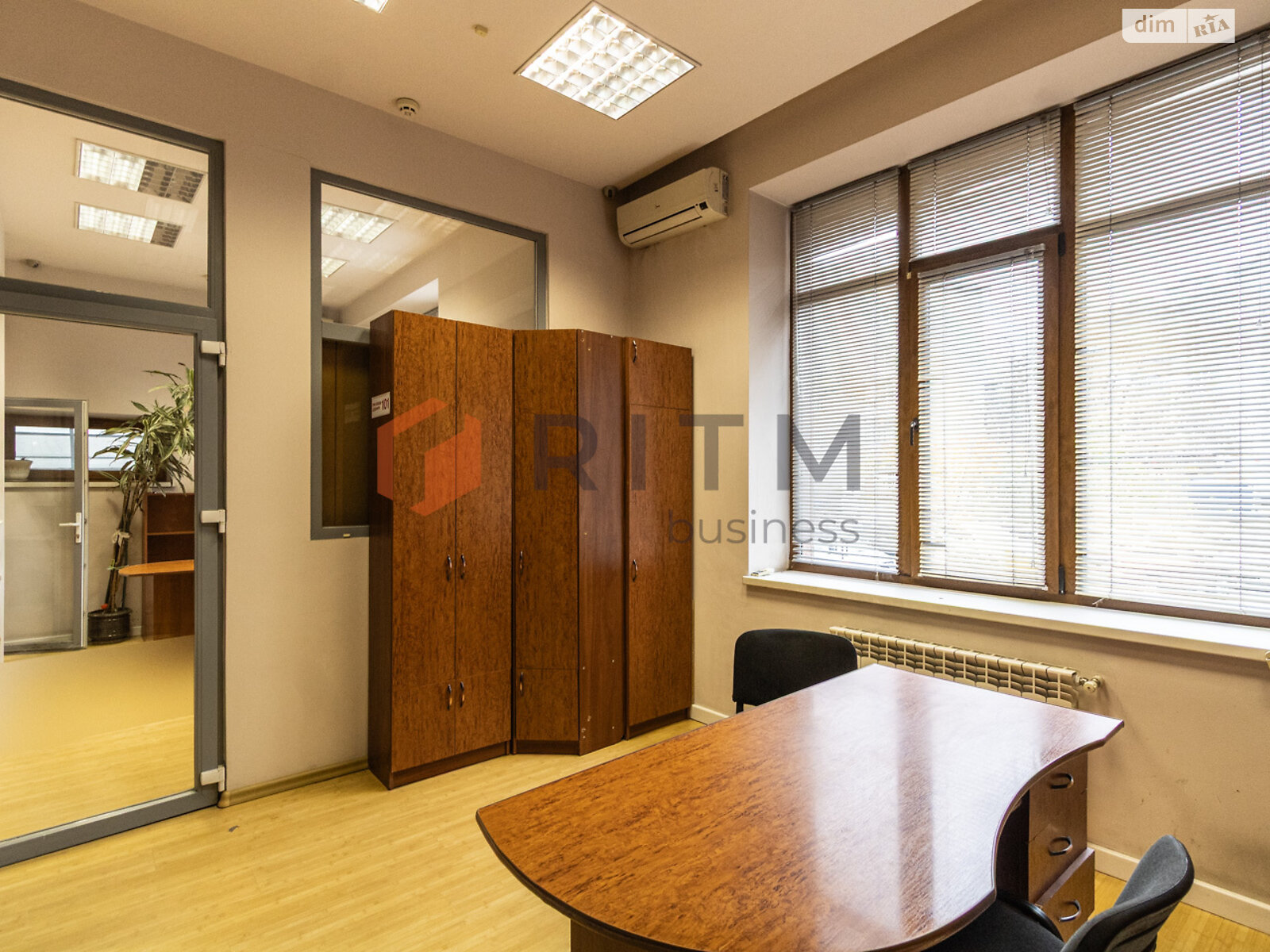 Аренда офисного помещения в Ивано-Франковске, Орлика Филиппа улица, помещений -, этаж - 1 фото 1