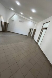 Оренда офісного приміщення в Івано-Франківську, Вовчинецька вулиця, приміщень - 8, поверх - 3 фото 2