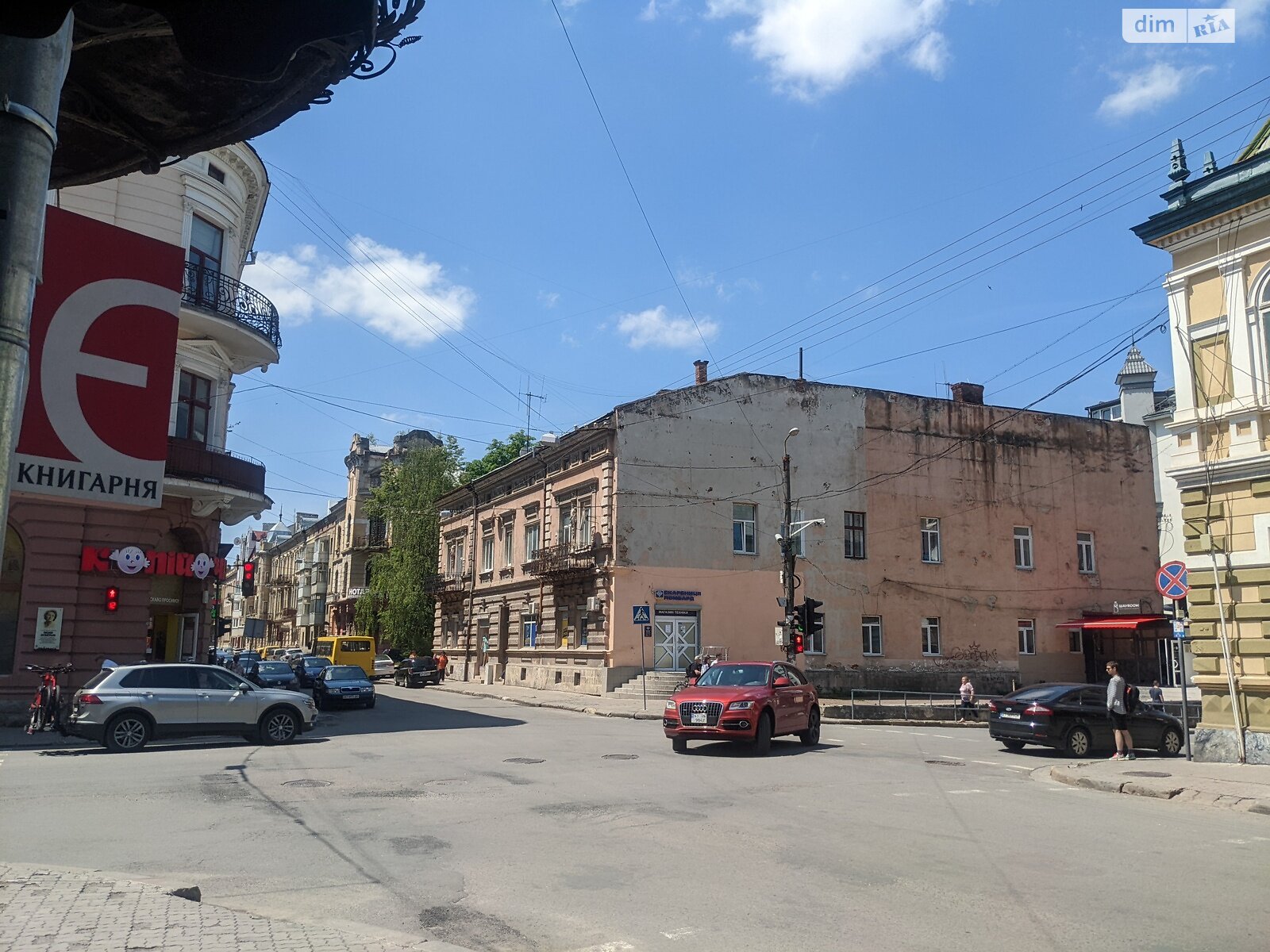 Аренда офисного помещения в Ивано-Франковске, Гетьмана Ивана Мазепы улица 20, помещений - 2, этаж - 3 фото 1 Аренда офисного помещения в Ивано-Франковске, Гетьмана Ивана Мазепы улица 20, помещений - 2, этаж - 3 фото 1