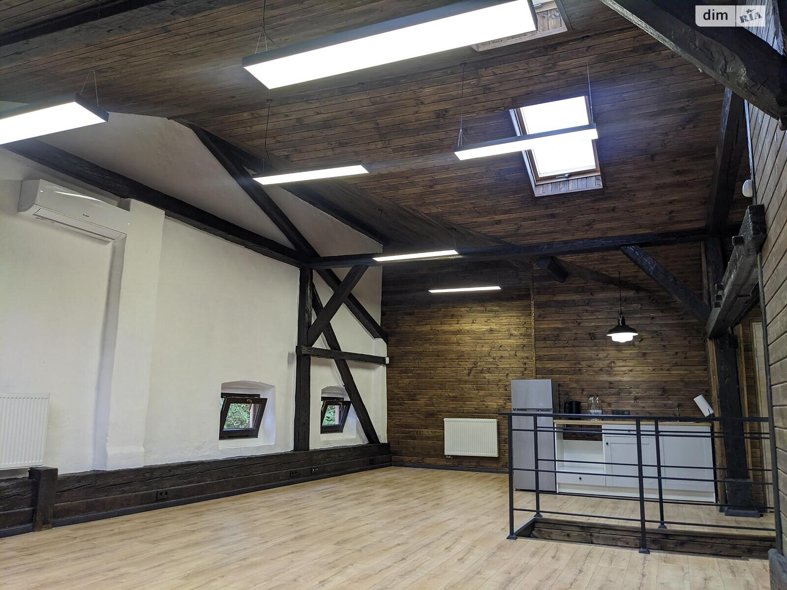 Аренда офисного помещения в Ивано-Франковске, Гетьмана Ивана Мазепы улица 20, помещений - 2, этаж - 3 фото 1 Аренда офисного помещения в Ивано-Франковске, Гетьмана Ивана Мазепы улица 20, помещений - 2, этаж - 3 фото 1