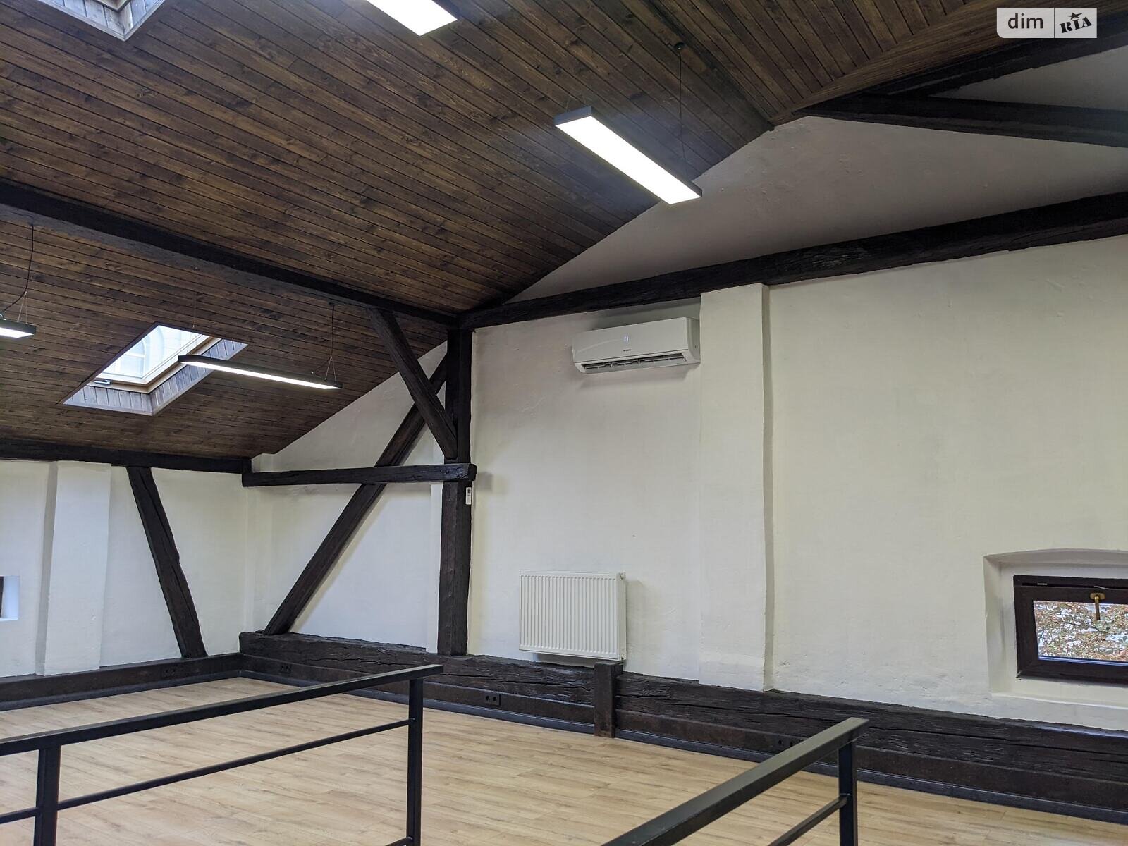 Аренда офисного помещения в Ивано-Франковске, Гетьмана Ивана Мазепы улица 20, помещений - 2, этаж - 3 фото 1 Аренда офисного помещения в Ивано-Франковске, Гетьмана Ивана Мазепы улица 20, помещений - 2, этаж - 3 фото 1