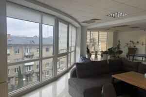 Аренда офисного помещения в Ивано-Франковске, Грушевского улица 22, помещений -, этаж - 5 фото 2 Аренда офисного помещения в Ивано-Франковске, Грушевского улица 22, помещений -, этаж - 5 фото 2