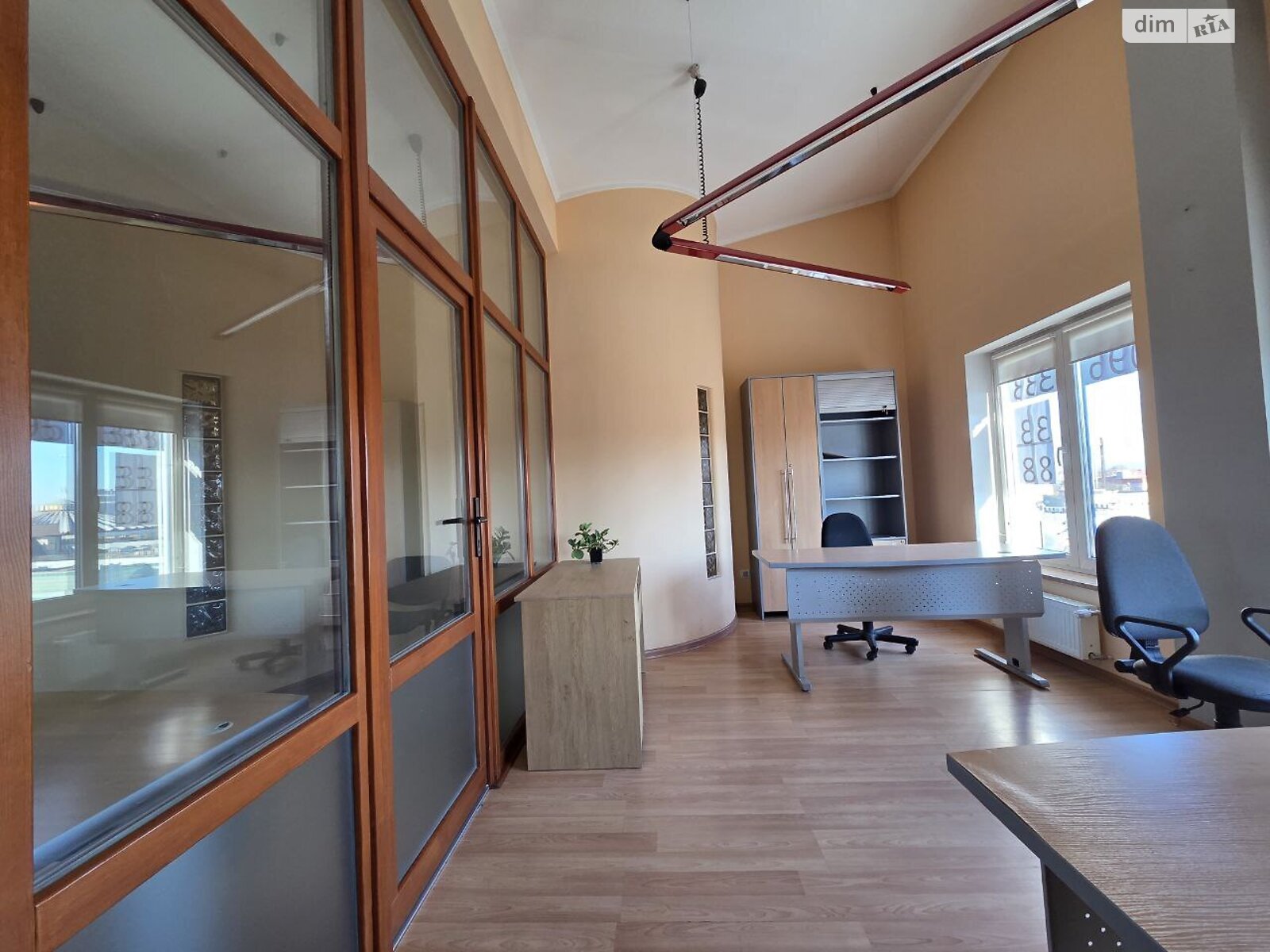 Аренда офисного помещения в Ивано-Франковске, Кардинала Любомира Гузара улица 34, помещений - 5, этаж - 5 фото 1