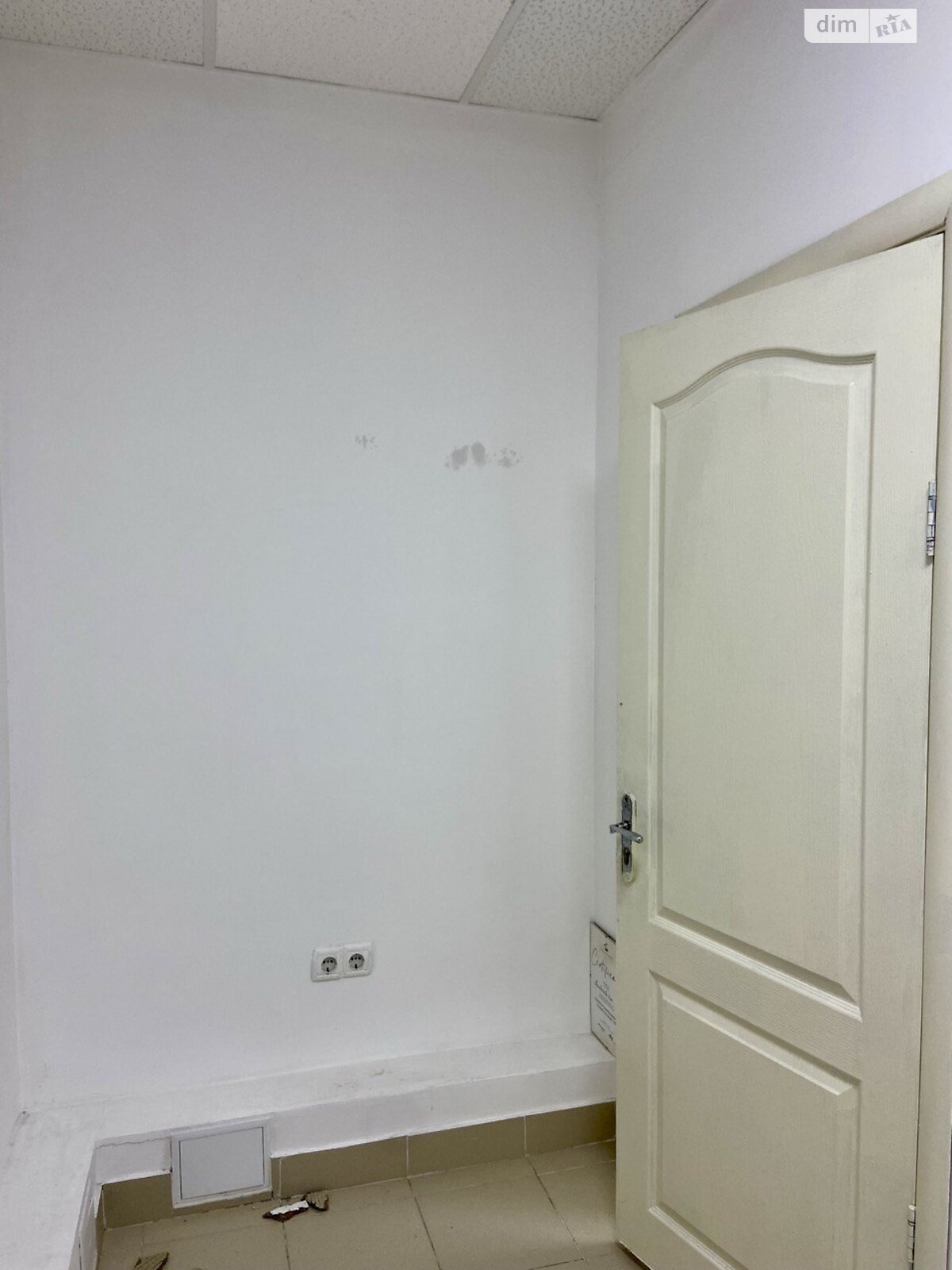 Аренда офисного помещения в Ивано-Франковске, Галицкая улица 43Б, помещений - 1, этаж - 2 фото 1