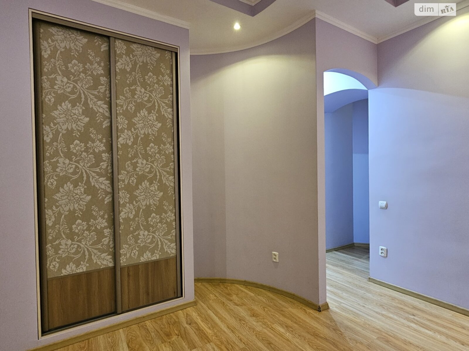 Аренда офисного помещения в Ивано-Франковске, Курбаса Леся улица 4, помещений - 1, этаж - 1 фото 1 Аренда офисного помещения в Ивано-Франковске, Курбаса Леся улица 4, помещений - 1, этаж - 1 фото 1