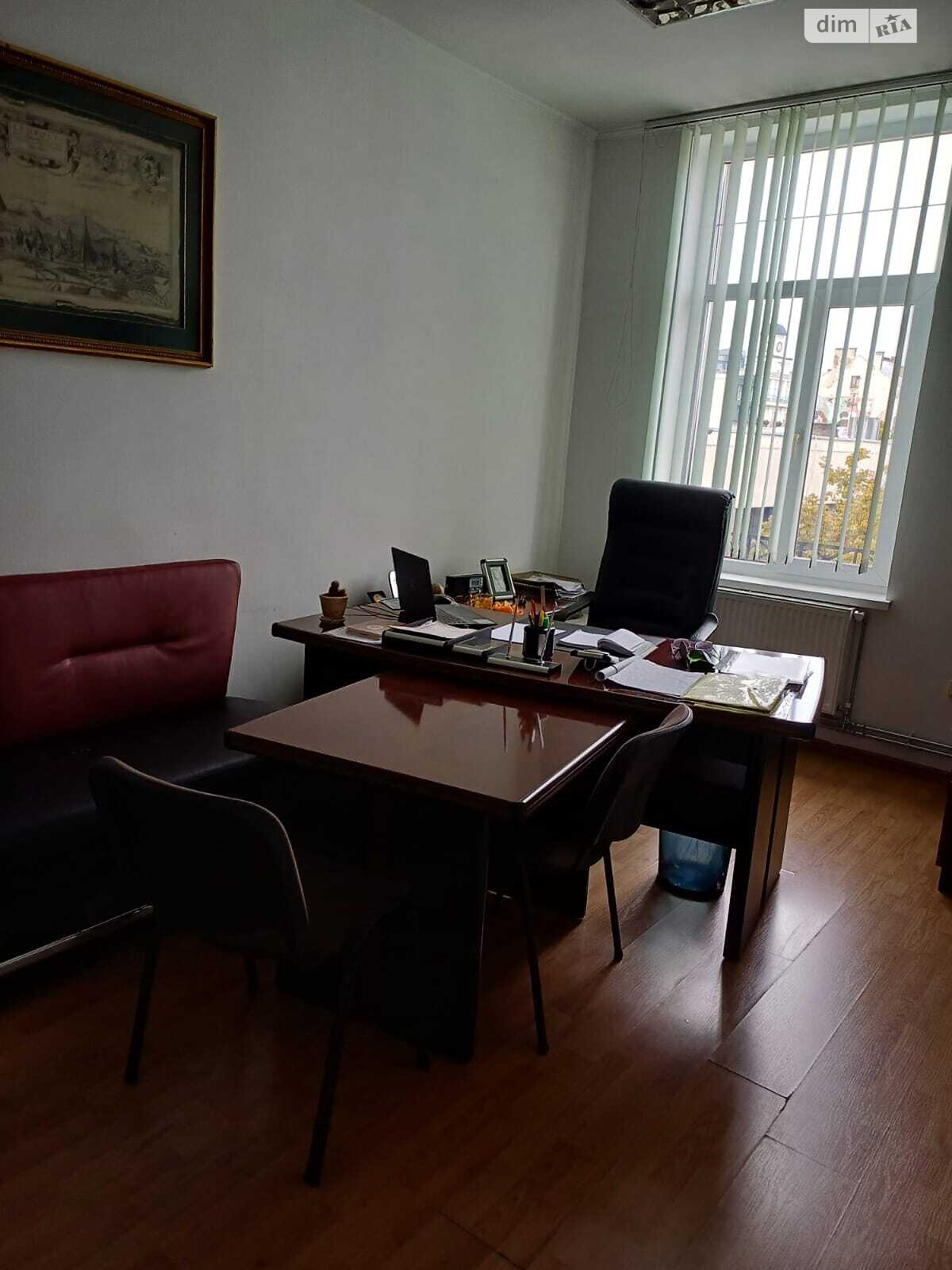 Оренда офісного приміщення в Івано-Франківську, Незалежності вулиця 4, приміщень - 3, поверх - 4 фото 1 Оренда офісного приміщення в Івано-Франківську, Незалежності вулиця 4, приміщень - 3, поверх - 4 фото 1