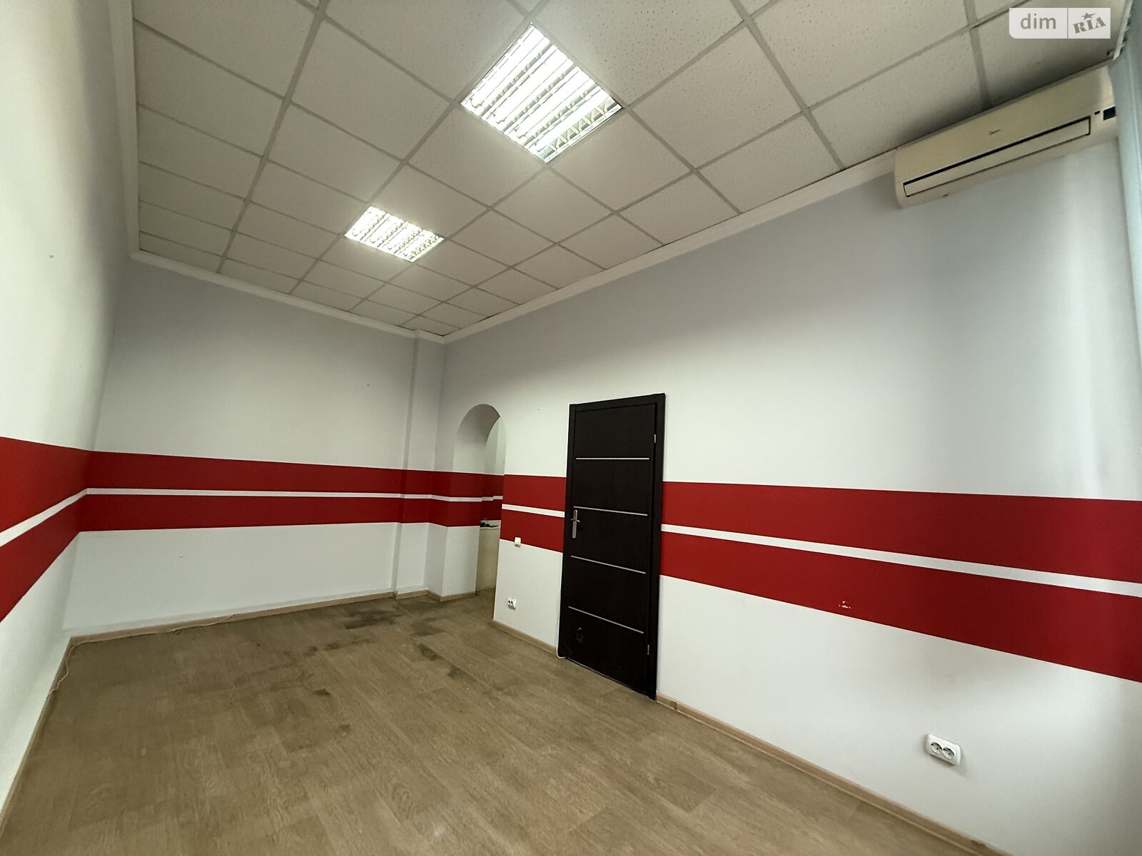 Аренда офисного помещения в Ивано-Франковске, Стрельцов Сечевых улица 3, помещений - 2, этаж - 2 фото 1