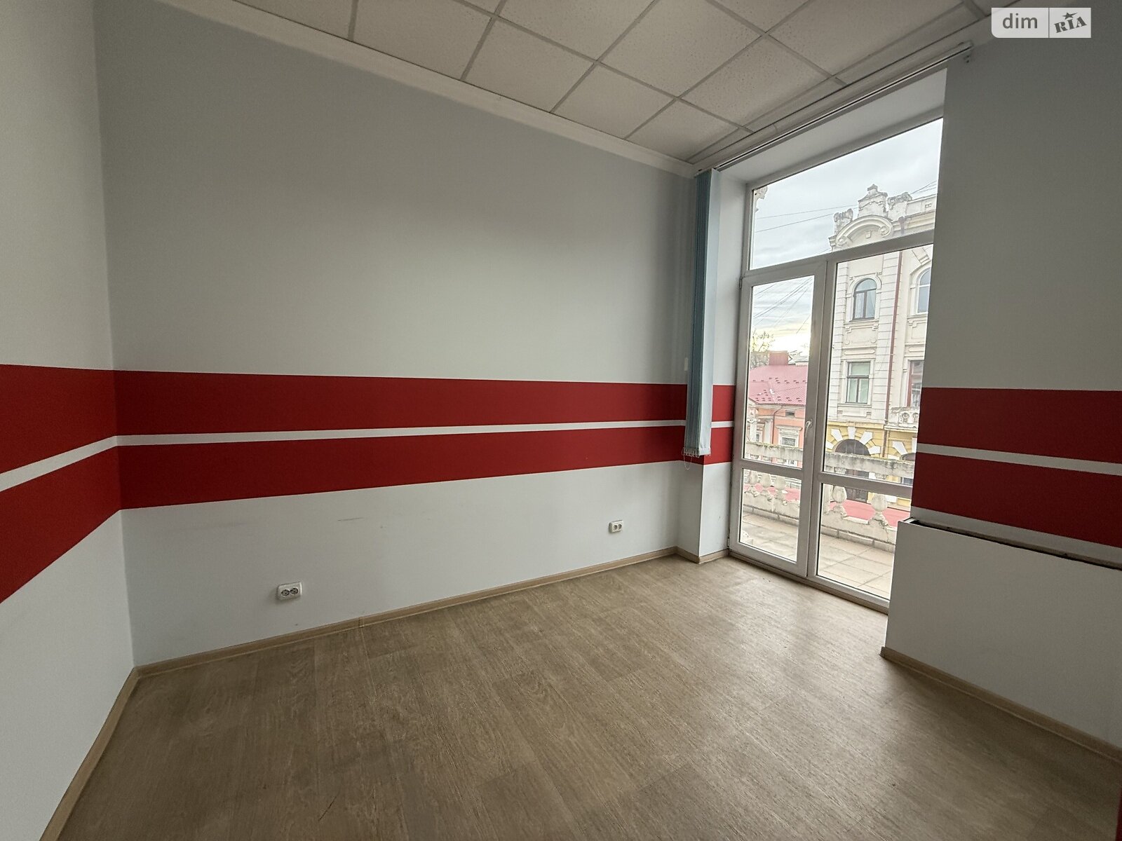 Аренда офисного помещения в Ивано-Франковске, Стрельцов Сечевых улица 3, помещений - 2, этаж - 2 фото 1
