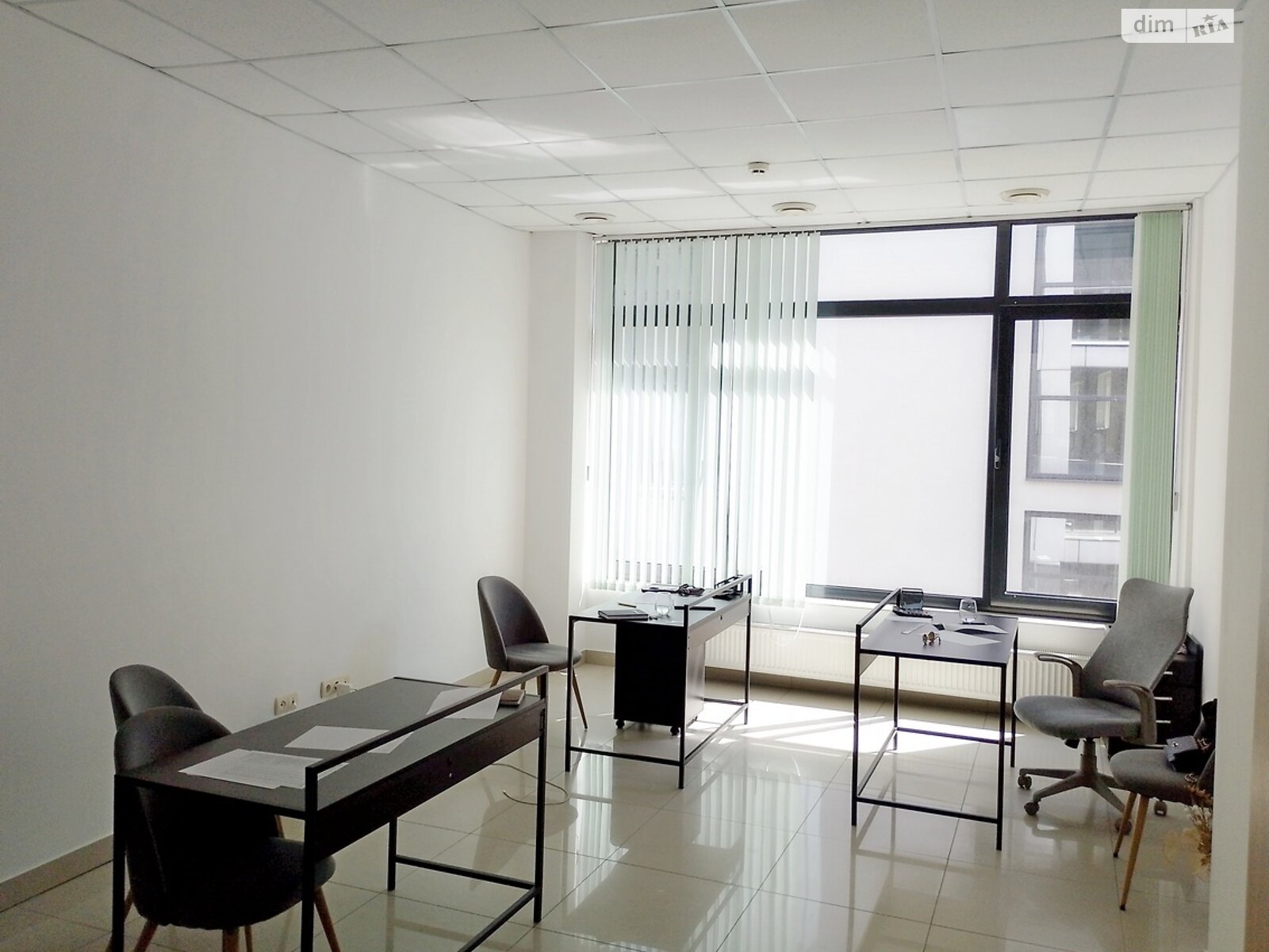 Аренда офисного помещения в Ивано-Франковске, Тычины улица, помещений - 7, этаж - 3 фото 1 Аренда офисного помещения в Ивано-Франковске, Тычины улица, помещений - 7, этаж - 3 фото 1