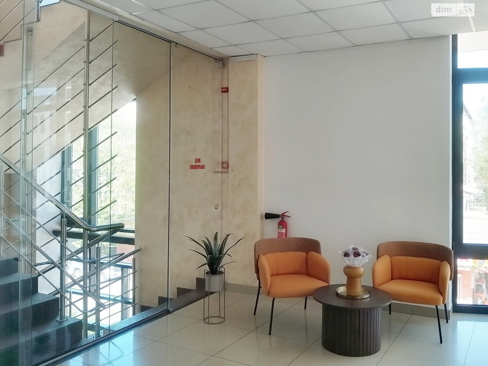 Аренда офисного помещения в Ивано-Франковске, Тычины улица, помещений - 7, этаж - 3 фото 1 Аренда офисного помещения в Ивано-Франковске, Тычины улица, помещений - 7, этаж - 3 фото 1