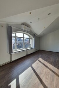 Аренда офисного помещения в Ивано-Франковске, Вячеслава Черновола улица, помещений - 2, этаж - 4 фото 2