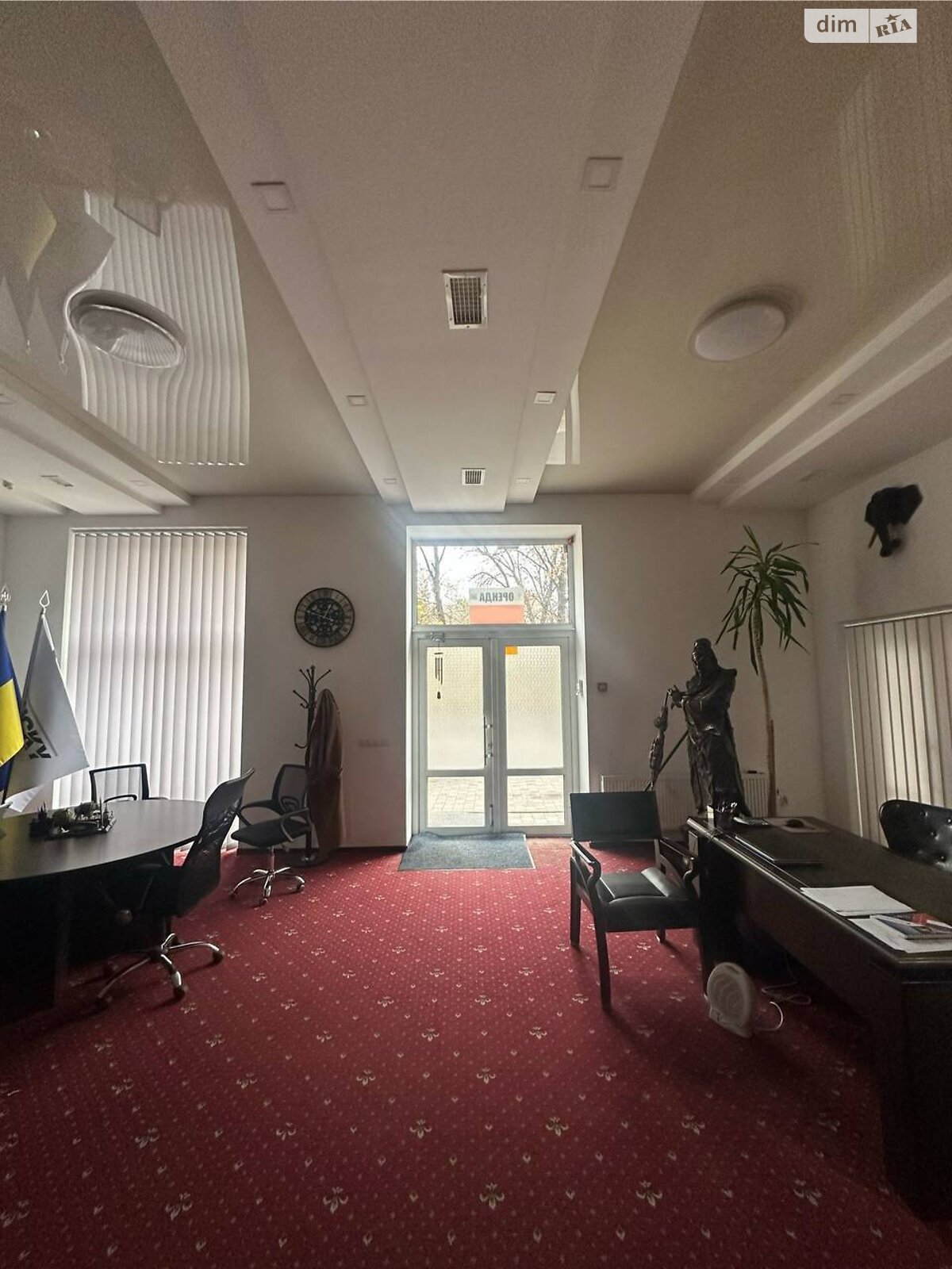 Аренда офисного помещения в Ивано-Франковске, Железнодорожная улица 49, помещений - 2, этаж - 1 фото 1