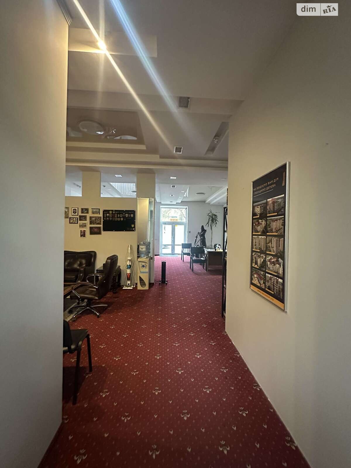 Аренда офисного помещения в Ивано-Франковске, Железнодорожная улица 49, помещений - 2, этаж - 1 фото 1