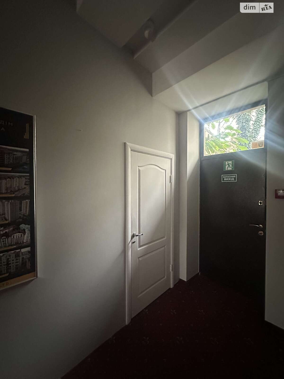 Аренда офисного помещения в Ивано-Франковске, Железнодорожная улица 49, помещений - 2, этаж - 1 фото 1