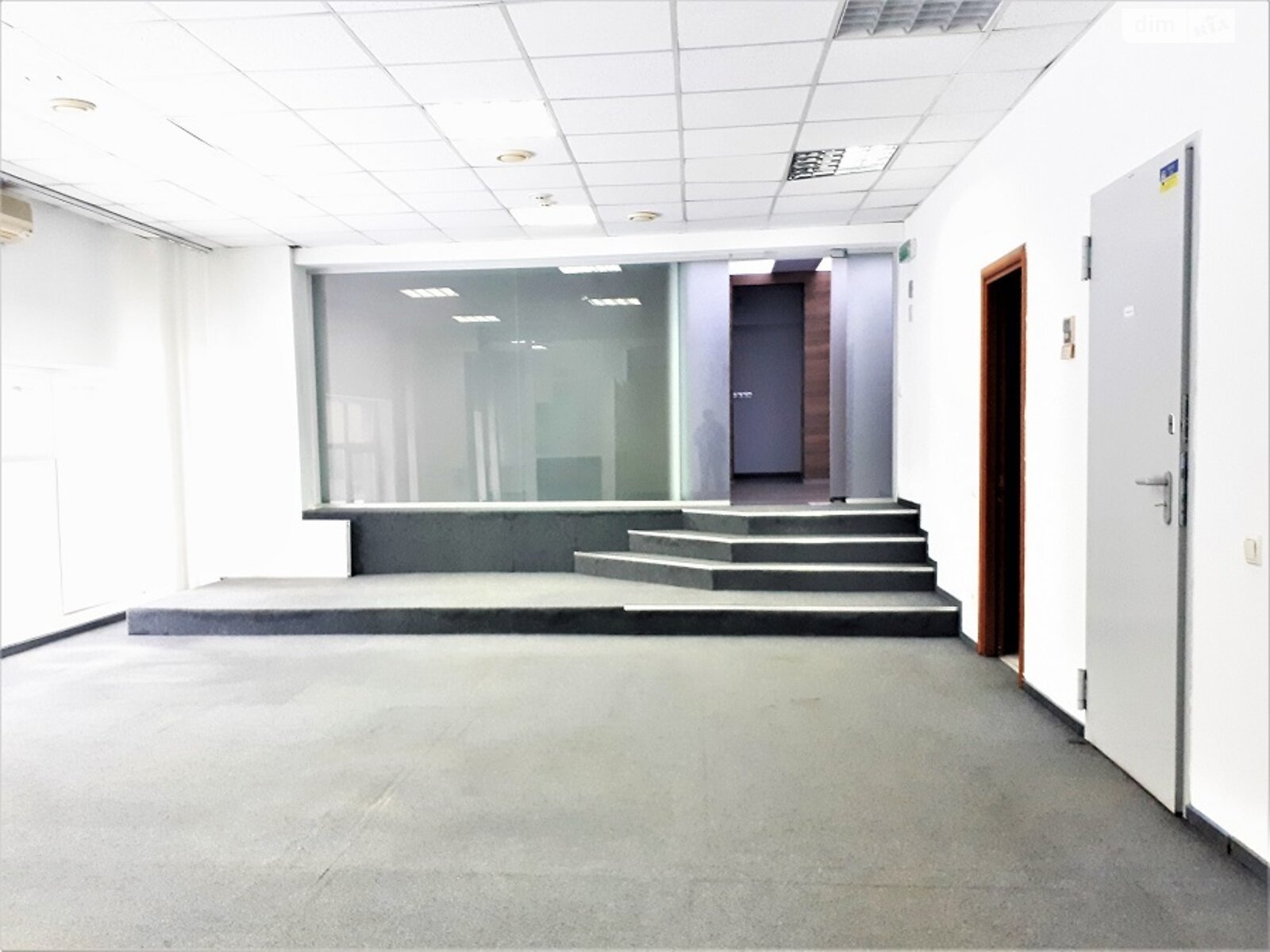 Аренда офисного помещения в Киеве, Березняковская улица 29, помещений - 11, этаж - 2 фото 1