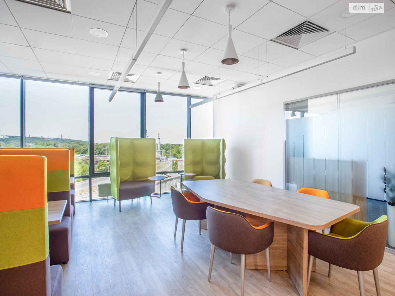 Аренда офисного помещения в Киеве, Новокодацкая (Днепровская) улица 1В, помещений -, этаж - 4 фото 1 Аренда офисного помещения в Киеве, Новокодацкая (Днепровская) улица 1В, помещений -, этаж - 4 фото 1