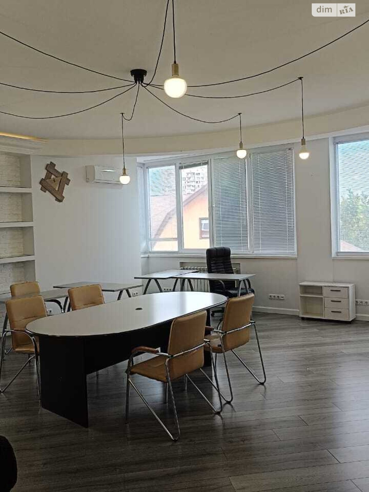 Аренда офисного помещения в Киеве, Павла Тычины проспект 18Б, помещений - 4, этаж - 3 фото 1 Аренда офисного помещения в Киеве, Павла Тычины проспект 18Б, помещений - 4, этаж - 3 фото 1