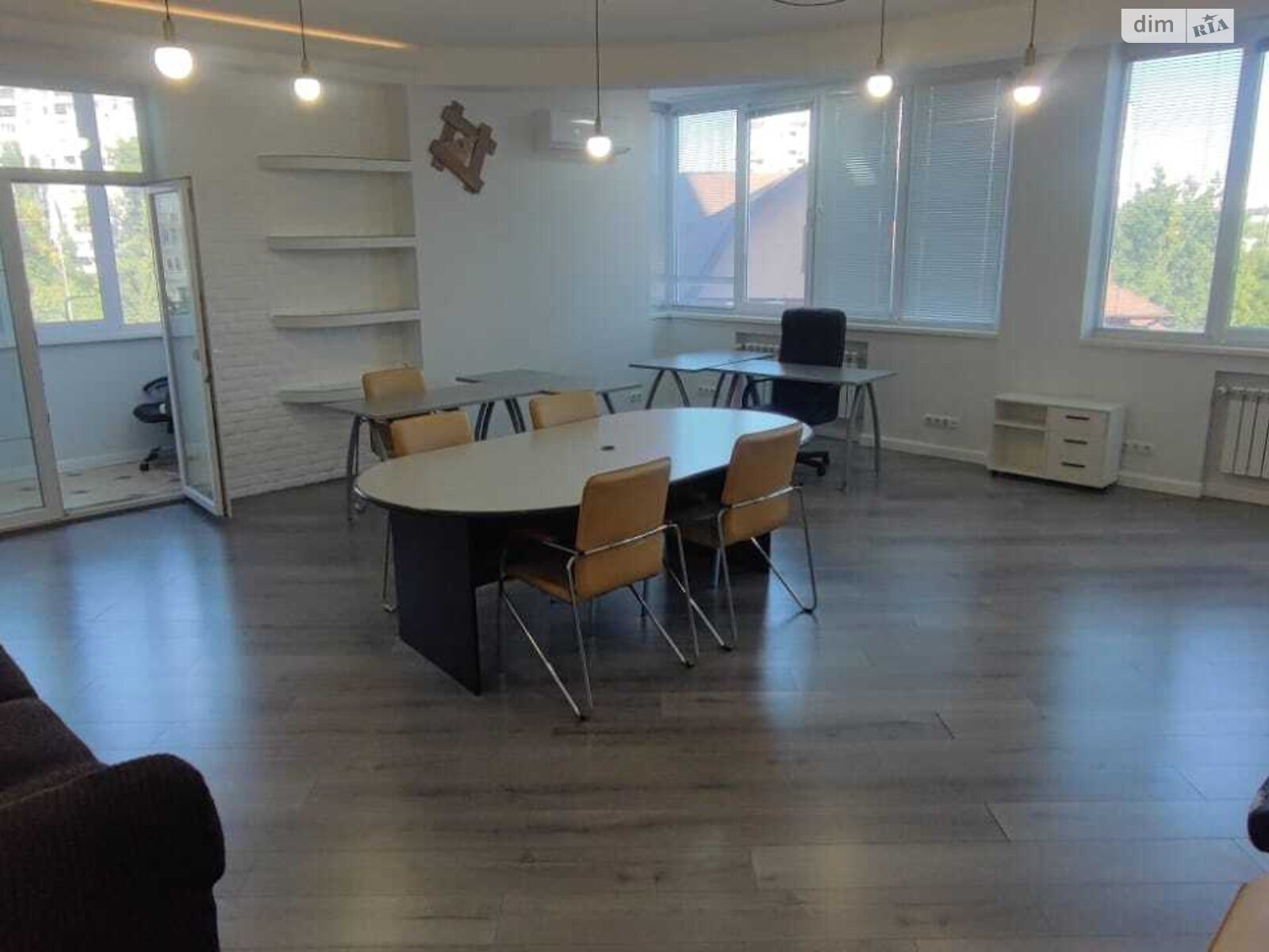 Аренда офисного помещения в Киеве, Павла Тычины проспект 18Б, помещений - 4, этаж - 3 фото 1 Аренда офисного помещения в Киеве, Павла Тычины проспект 18Б, помещений - 4, этаж - 3 фото 1