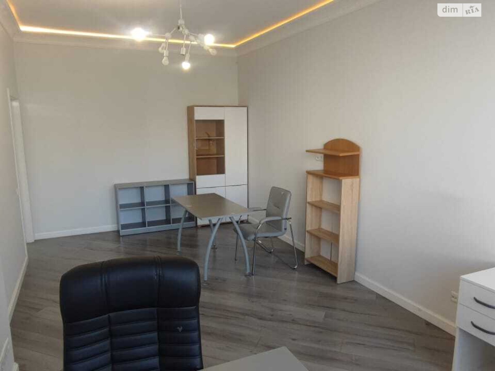 Аренда офисного помещения в Киеве, Павла Тычины проспект 18Б, помещений - 4, этаж - 3 фото 1 Аренда офисного помещения в Киеве, Павла Тычины проспект 18Б, помещений - 4, этаж - 3 фото 1