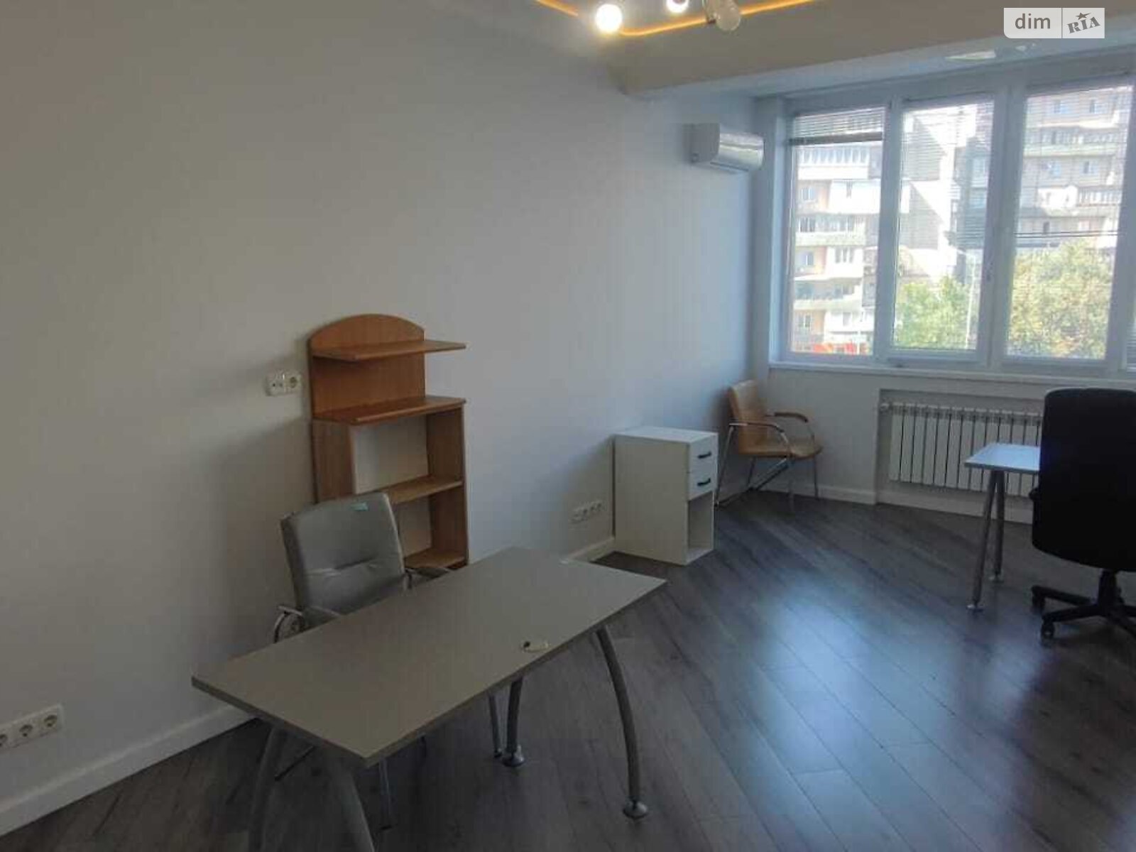 Аренда офисного помещения в Киеве, Павла Тычины проспект 18Б, помещений - 4, этаж - 3 фото 1 Аренда офисного помещения в Киеве, Павла Тычины проспект 18Б, помещений - 4, этаж - 3 фото 1