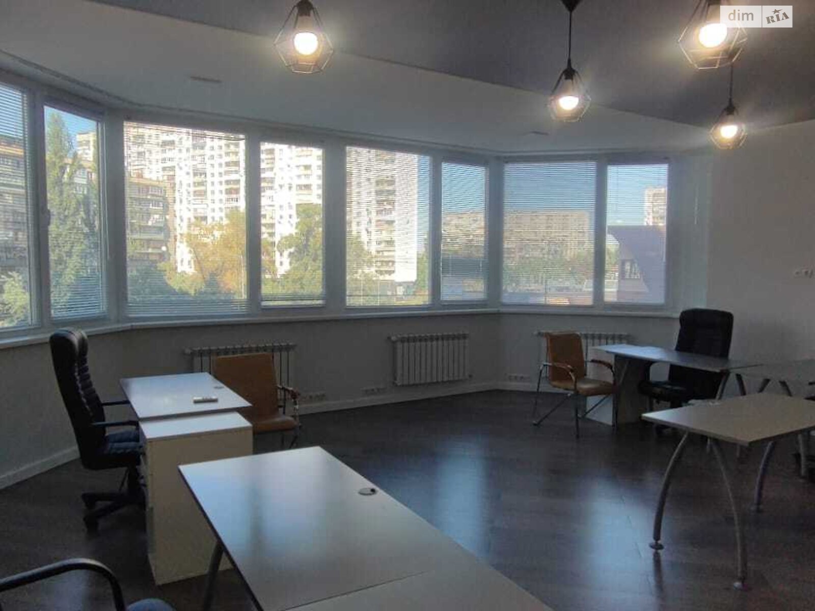 Аренда офисного помещения в Киеве, Павла Тычины проспект 18Б, помещений - 4, этаж - 3 фото 1 Аренда офисного помещения в Киеве, Павла Тычины проспект 18Б, помещений - 4, этаж - 3 фото 1