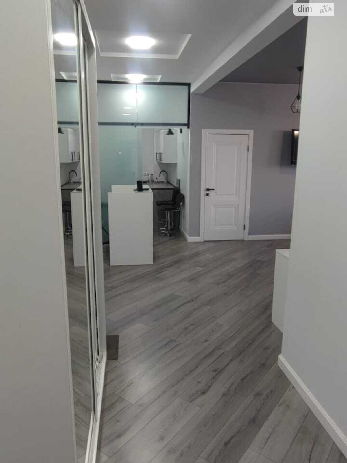 Аренда офисного помещения в Киеве, Павла Тычины проспект 18Б, помещений - 4, этаж - 3 фото 1 Аренда офисного помещения в Киеве, Павла Тычины проспект 18Б, помещений - 4, этаж - 3 фото 1