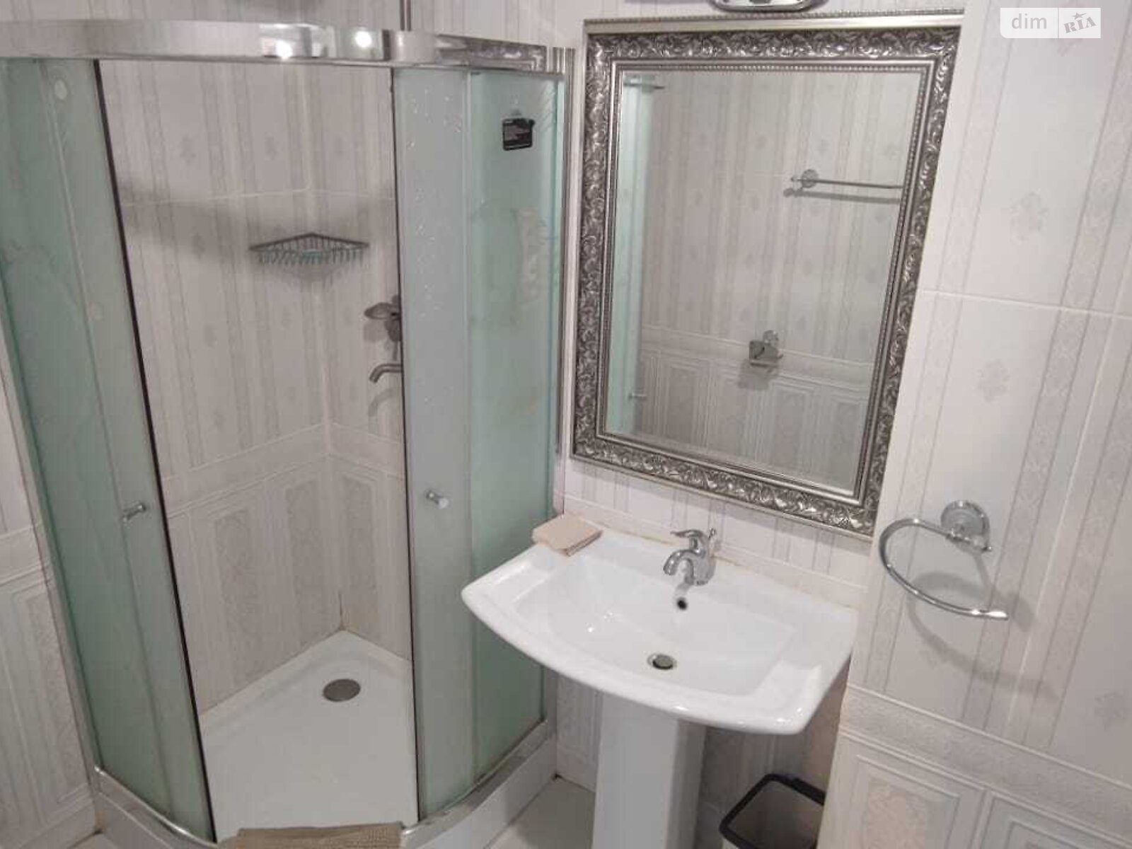 Аренда офисного помещения в Киеве, Павла Тычины проспект 18Б, помещений - 4, этаж - 3 фото 1 Аренда офисного помещения в Киеве, Павла Тычины проспект 18Б, помещений - 4, этаж - 3 фото 1