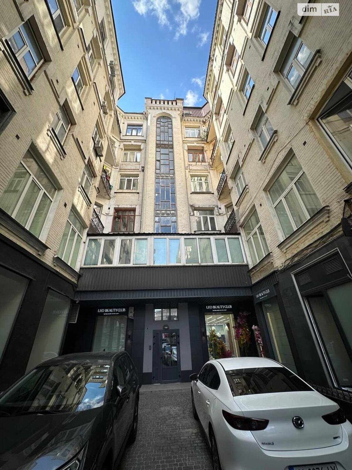 Аренда офисного помещения в Киеве, Большая Васильковская улица 18, помещений - 5, этаж - 6 фото 1 Аренда офисного помещения в Киеве, Большая Васильковская улица 18, помещений - 5, этаж - 6 фото 1