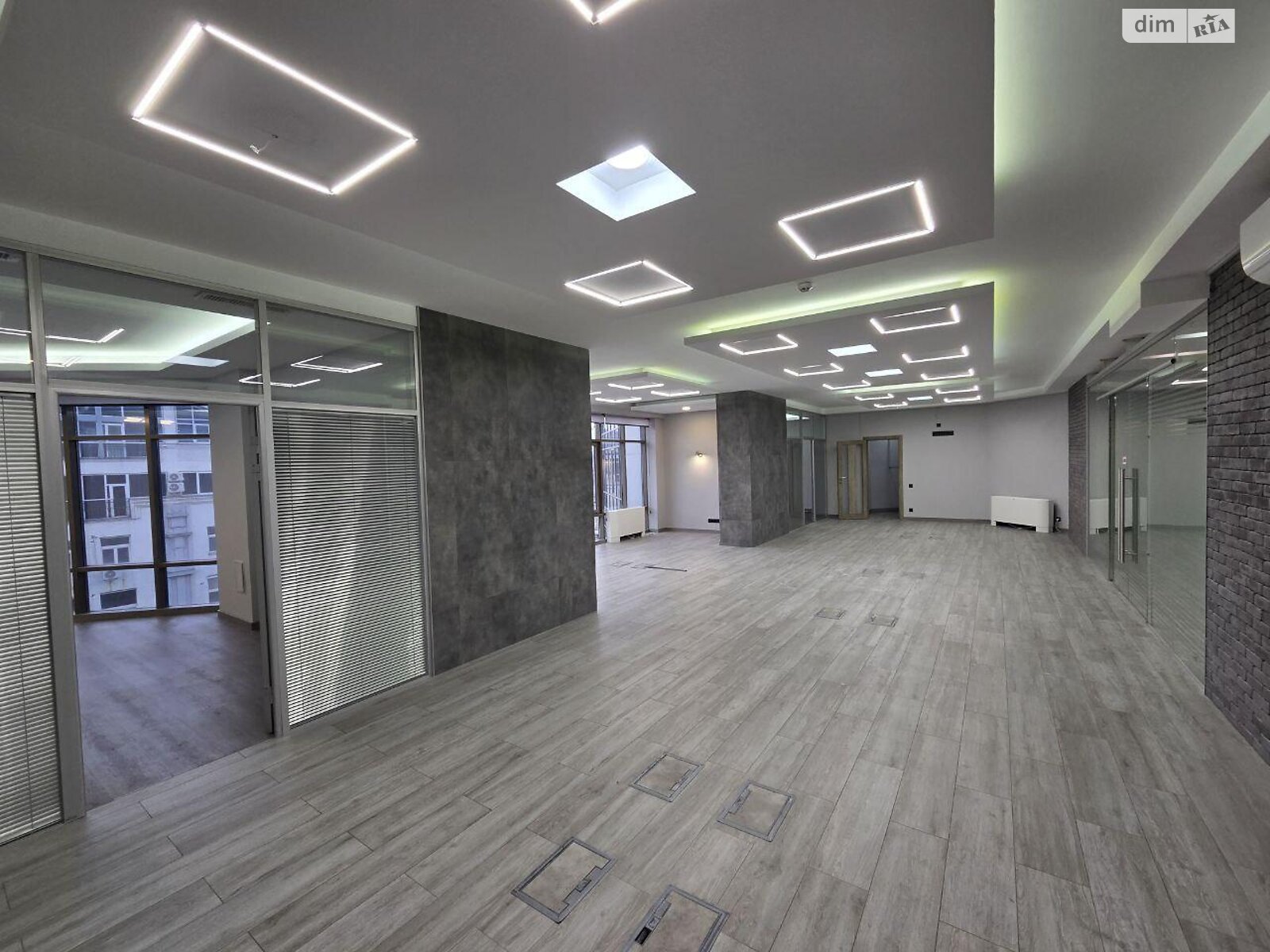 Аренда офисного помещения в Киеве, Большая Васильковская улица 72, помещений - 8, этаж - 10 фото 1