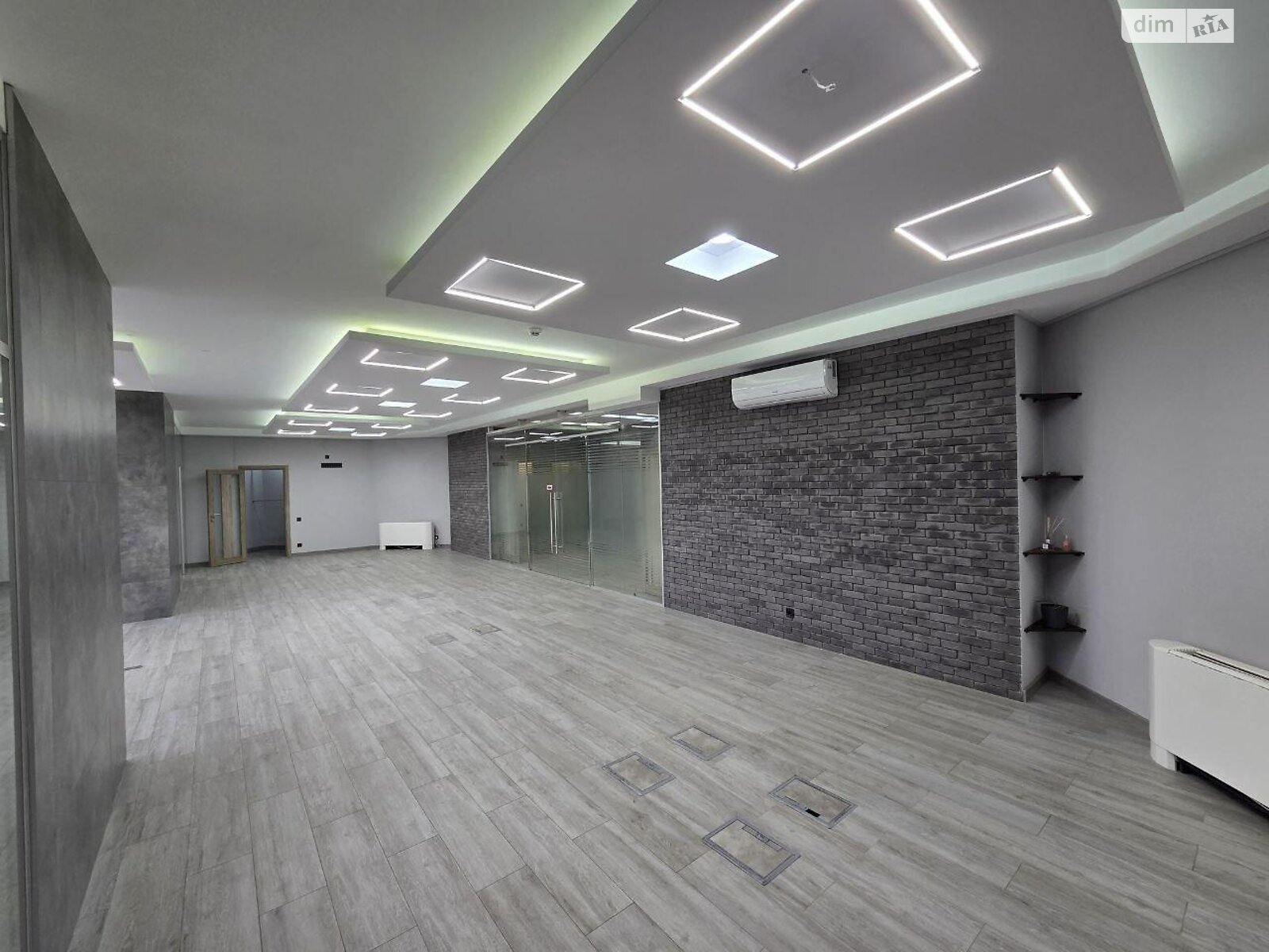 Аренда офисного помещения в Киеве, Большая Васильковская улица 72, помещений - 8, этаж - 10 фото 1
