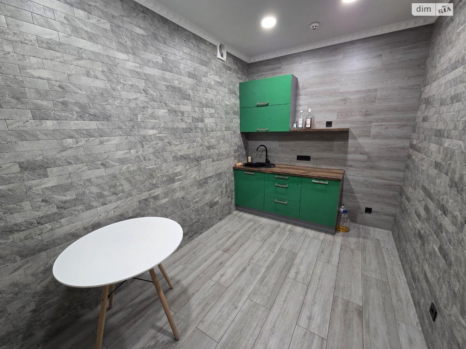 Аренда офисного помещения в Киеве, Большая Васильковская улица 72, помещений - 8, этаж - 10 фото 1