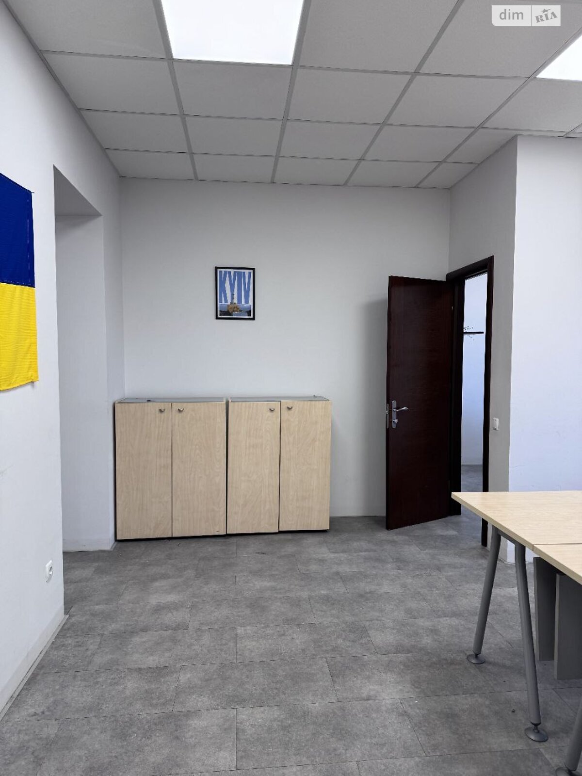 Аренда офисного помещения в Киеве, Леси Украинки бульвар 6, помещений - 3, этаж - 1 фото 1 Аренда офисного помещения в Киеве, Леси Украинки бульвар 6, помещений - 3, этаж - 1 фото 1