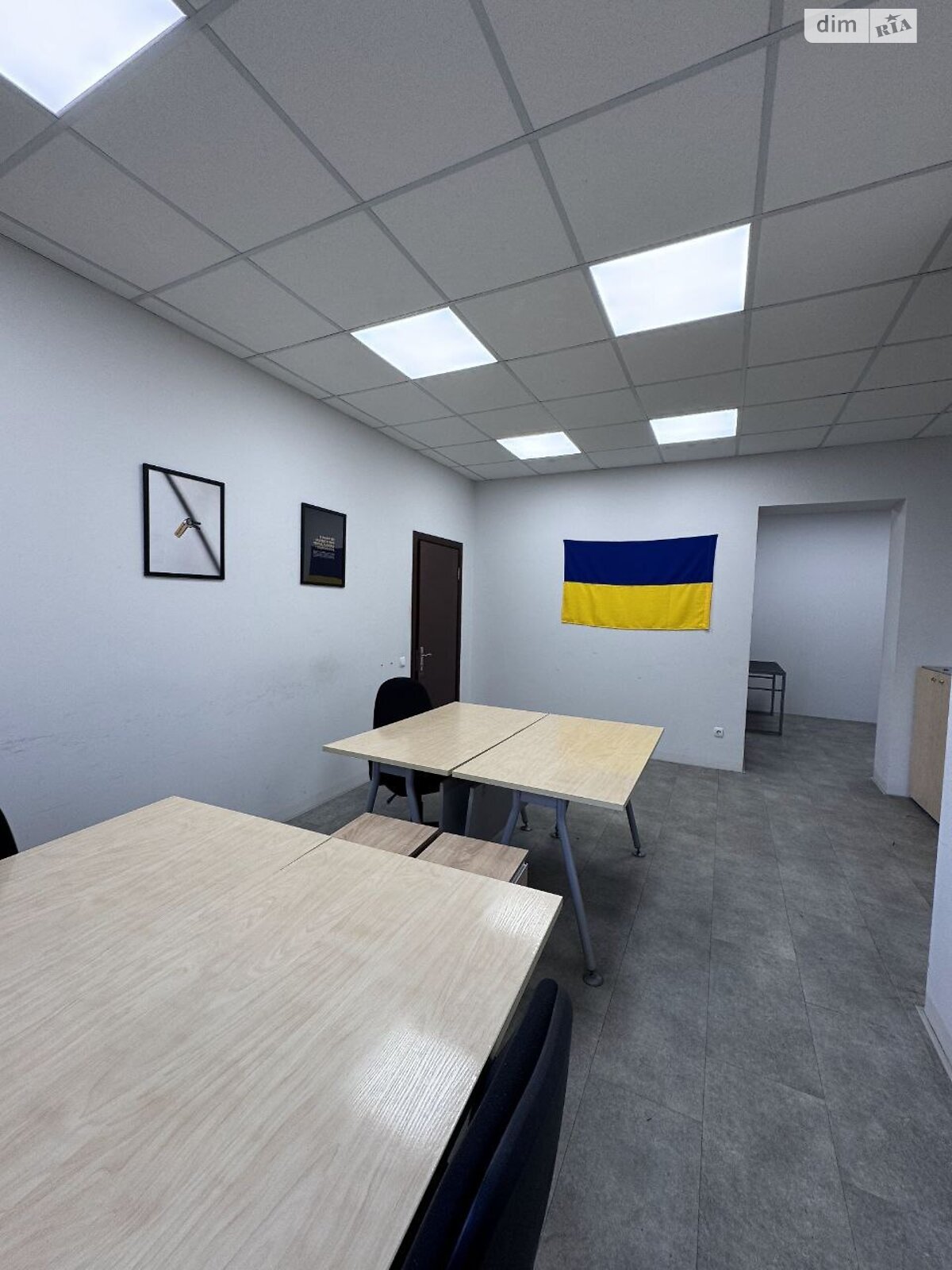 Аренда офисного помещения в Киеве, Леси Украинки бульвар 6, помещений - 3, этаж - 1 фото 1 Аренда офисного помещения в Киеве, Леси Украинки бульвар 6, помещений - 3, этаж - 1 фото 1