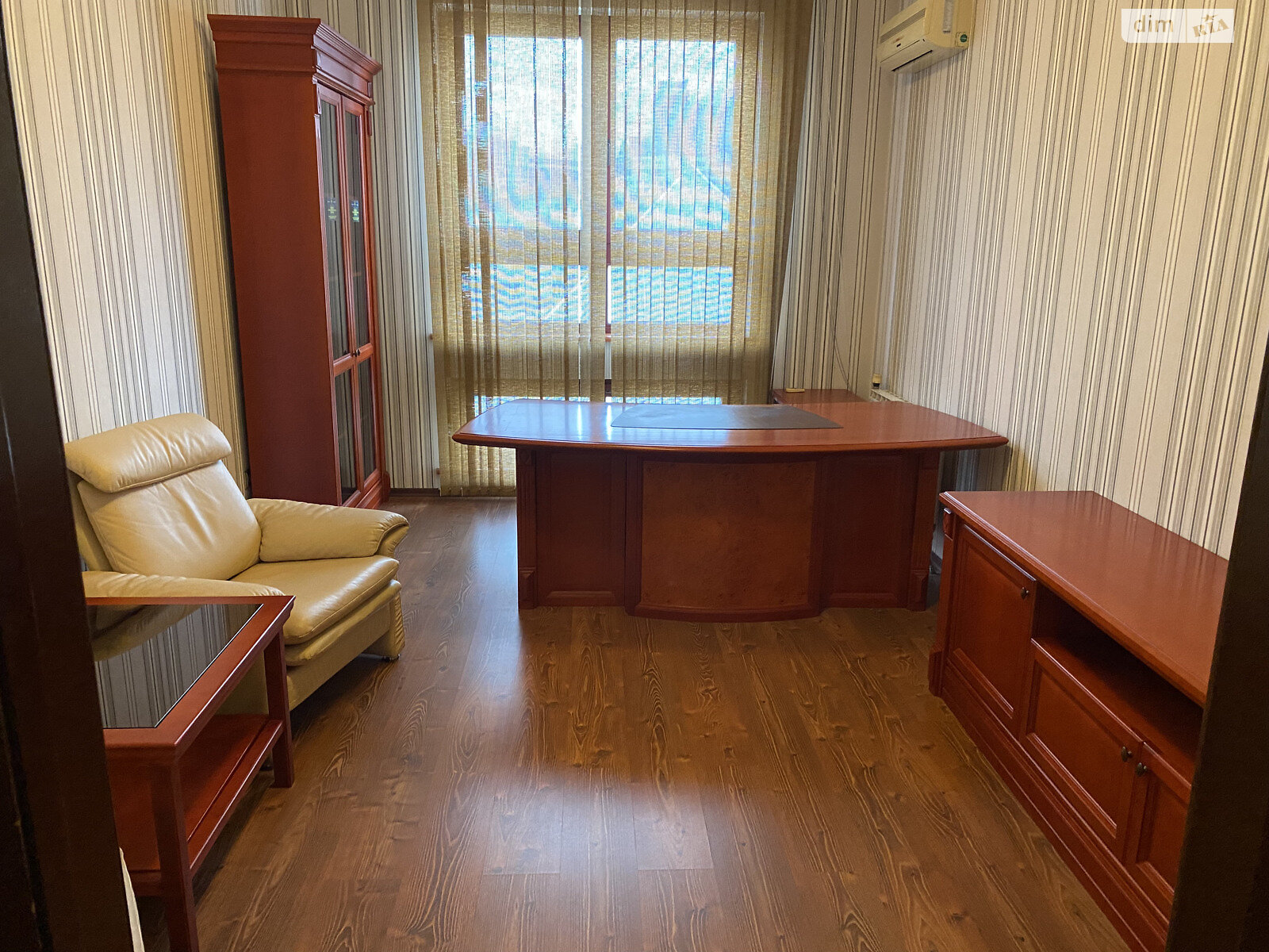 Аренда офисного помещения в Киеве, Шота Руставели улица 44, помещений - 6, этаж - 6 фото 1