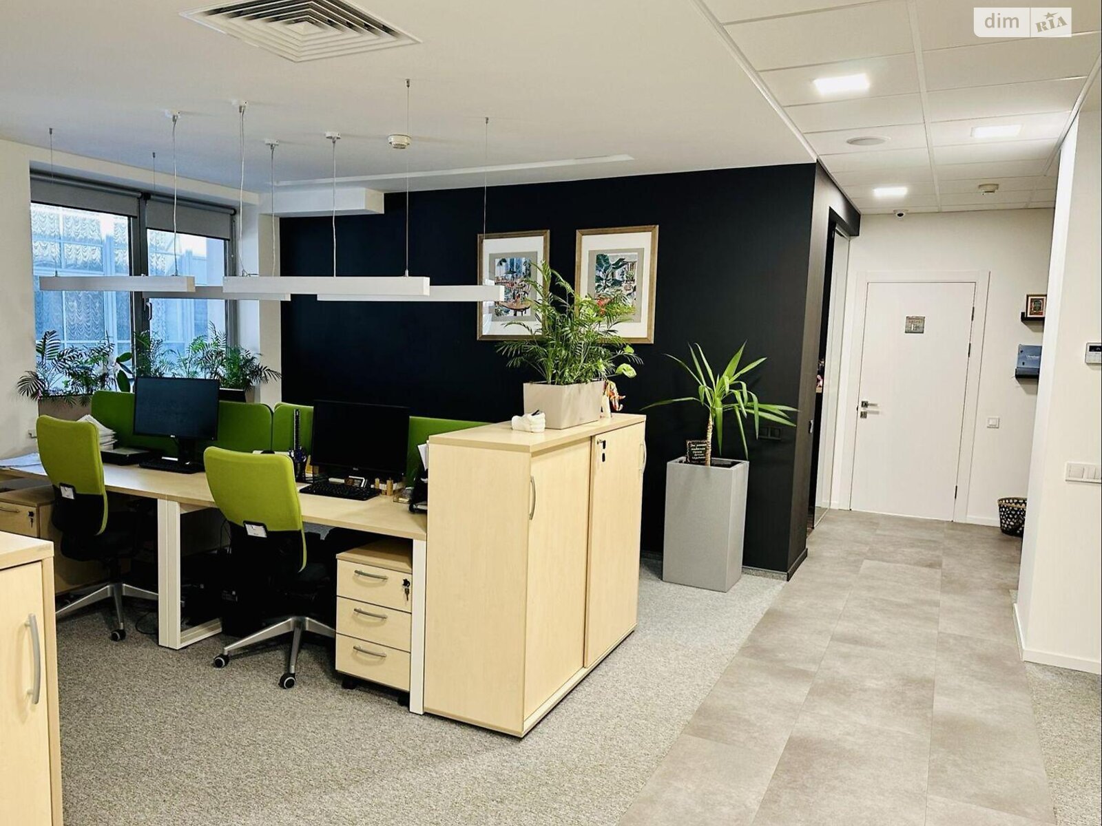 Оренда офісного приміщення в Києві, Спортивна площа 3В, приміщень - 8, поверх - 3 фото 1