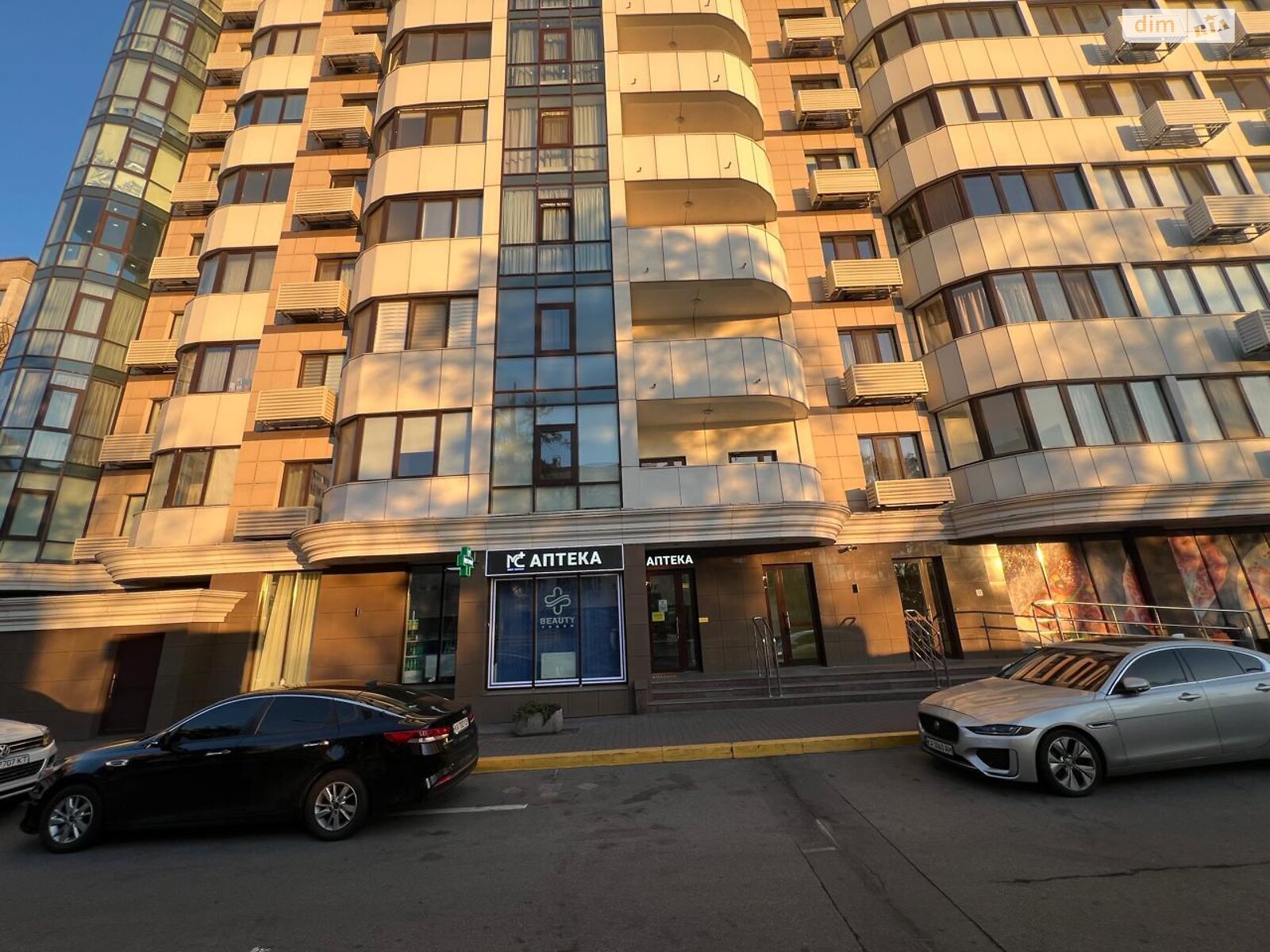 Аренда офисного помещения в Киеве, Андрея Верхогляда (Драгомирова) улица 2А, помещений - 4, этаж - 1 фото 1