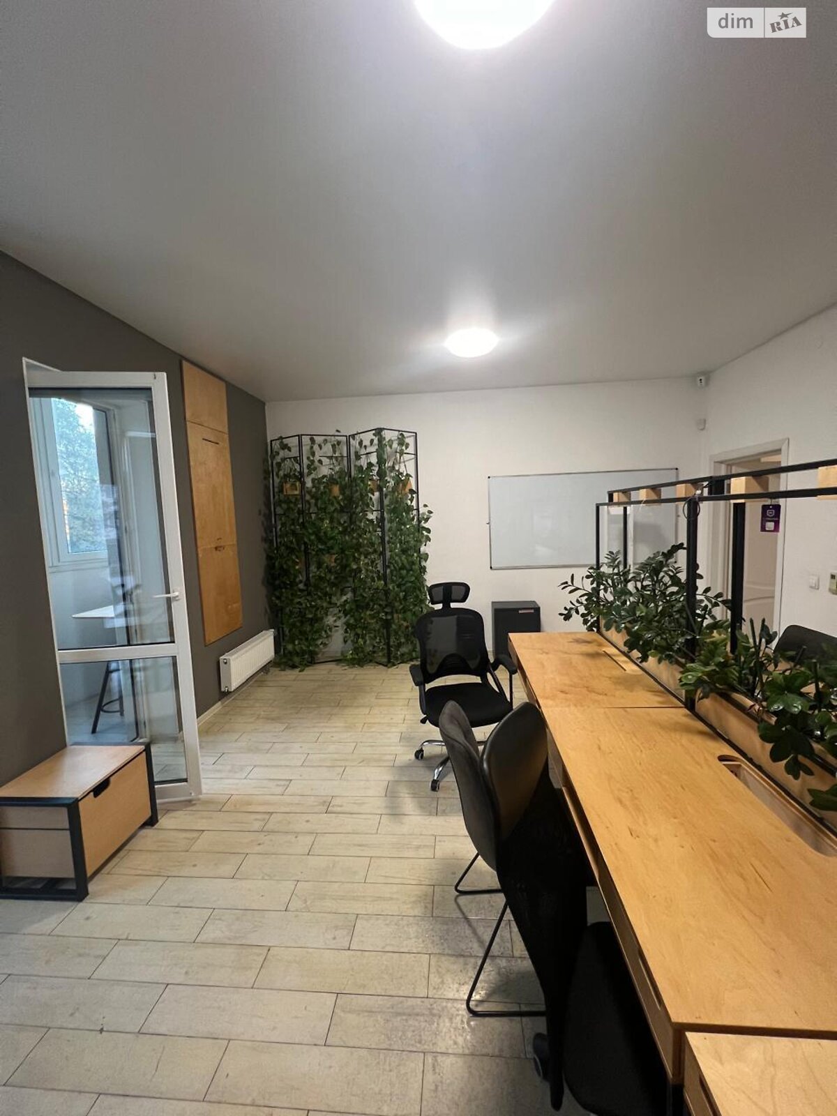 Аренда офисного помещения в Киеве, Андрея Верхогляда (Драгомирова) улица 2А, помещений - 4, этаж - 1 фото 1