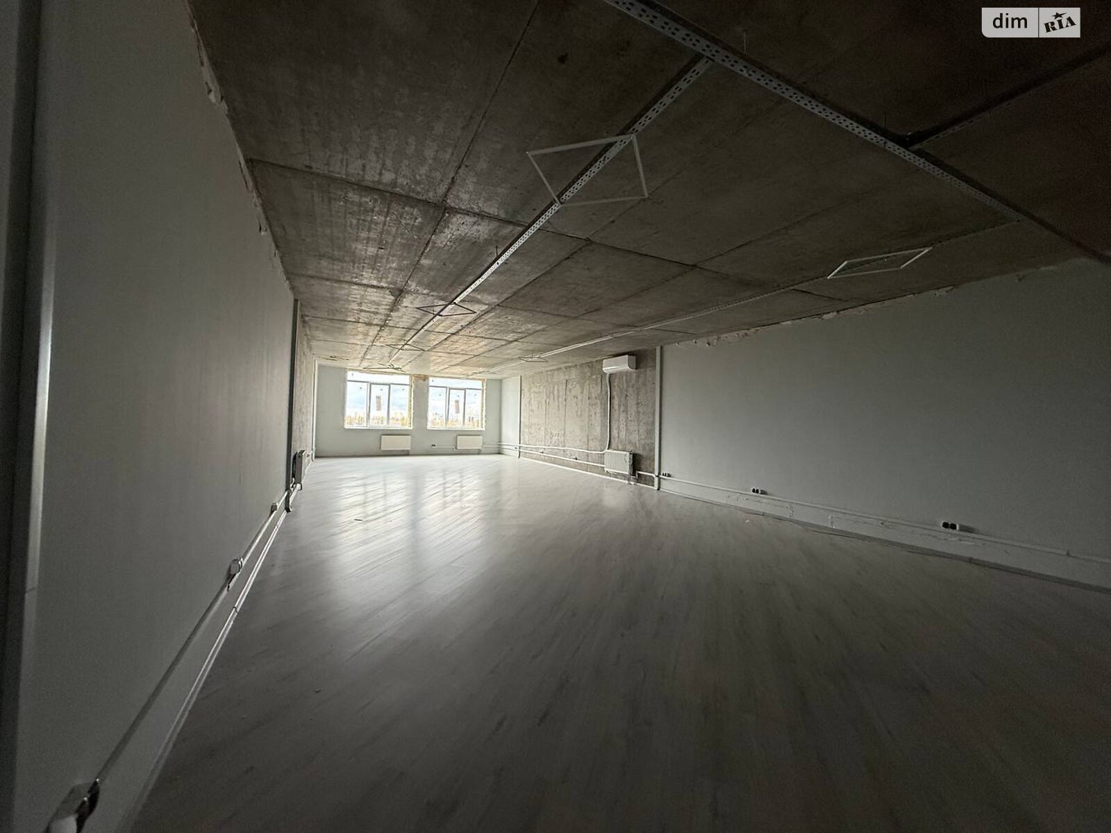 Аренда офисного помещения в Киеве, Ушинского улица 40, помещений - 14, этаж - 9 фото 1 Аренда офисного помещения в Киеве, Ушинского улица 40, помещений - 14, этаж - 9 фото 1