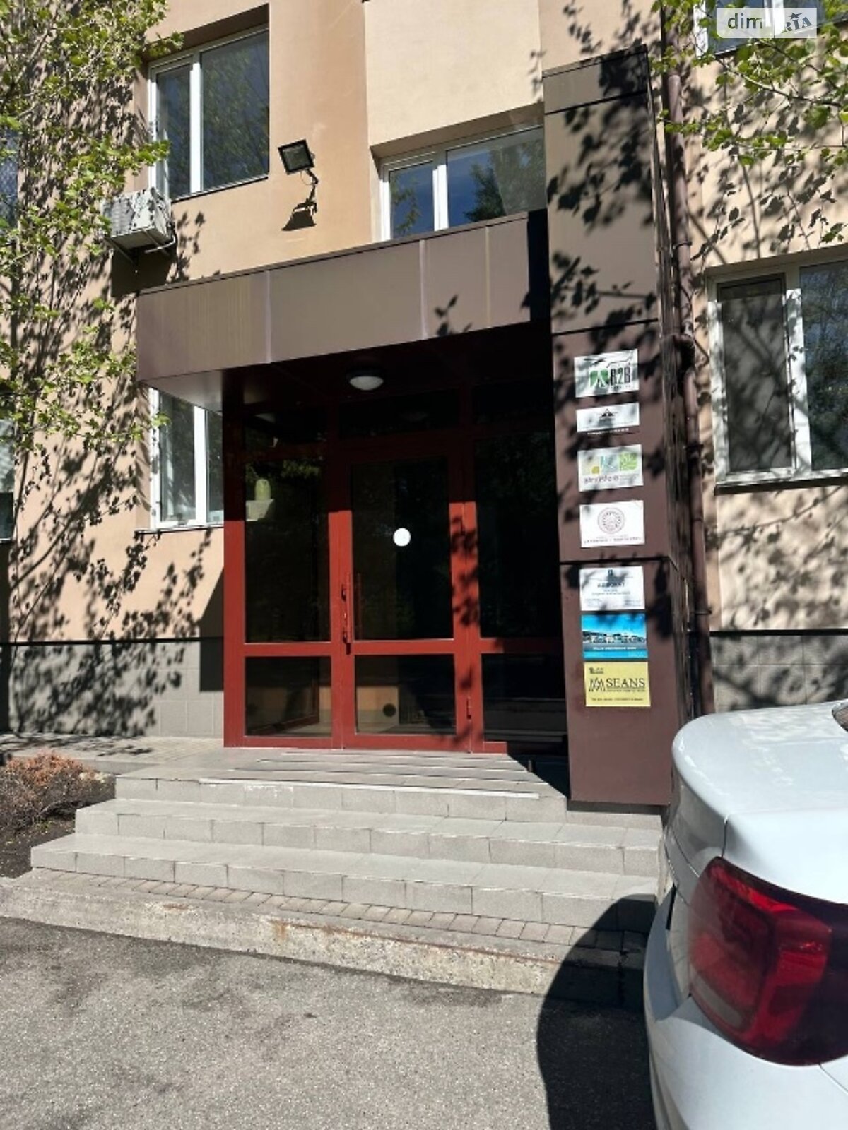 Оренда офісного приміщення в Києві, вул. Сімферопольська, приміщень -, поверх - 3 фото 1 Оренда офісного приміщення в Києві, вул. Сімферопольська, приміщень -, поверх - 3 фото 1