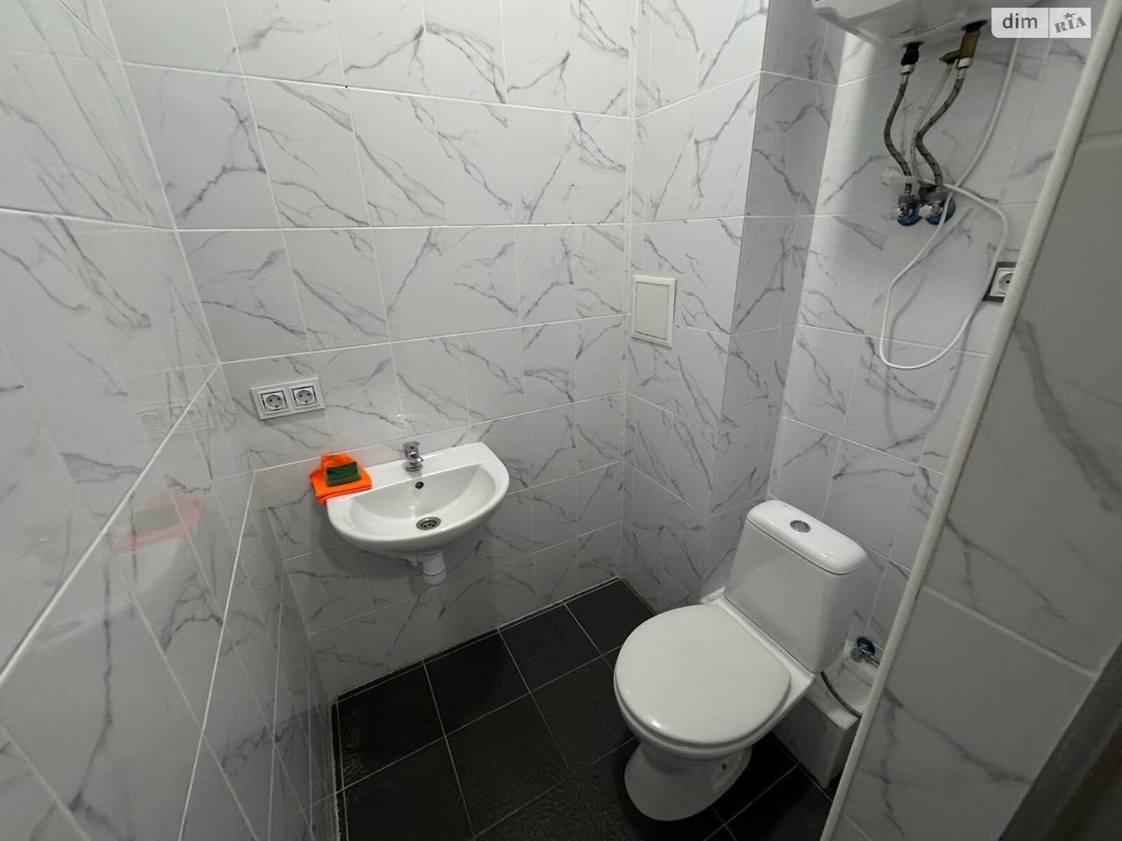 Аренда офисного помещения в Киеве, Центральная улица 21А, помещений - 1, этаж - 1 фото 1 Аренда офисного помещения в Киеве, Центральная улица 21А, помещений - 1, этаж - 1 фото 1