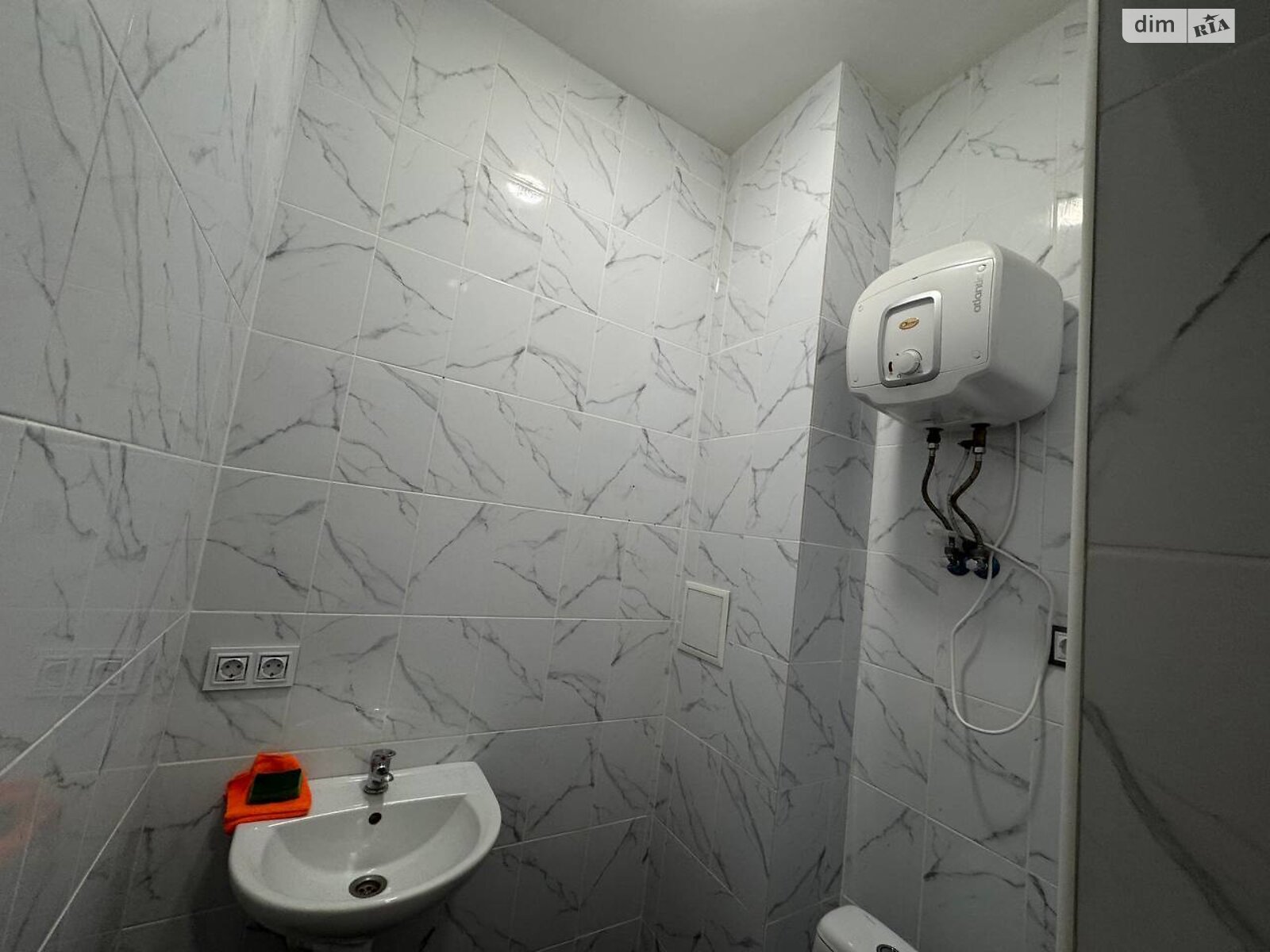 Аренда офисного помещения в Киеве, Центральная улица 21А, помещений - 1, этаж - 1 фото 1 Аренда офисного помещения в Киеве, Центральная улица 21А, помещений - 1, этаж - 1 фото 1