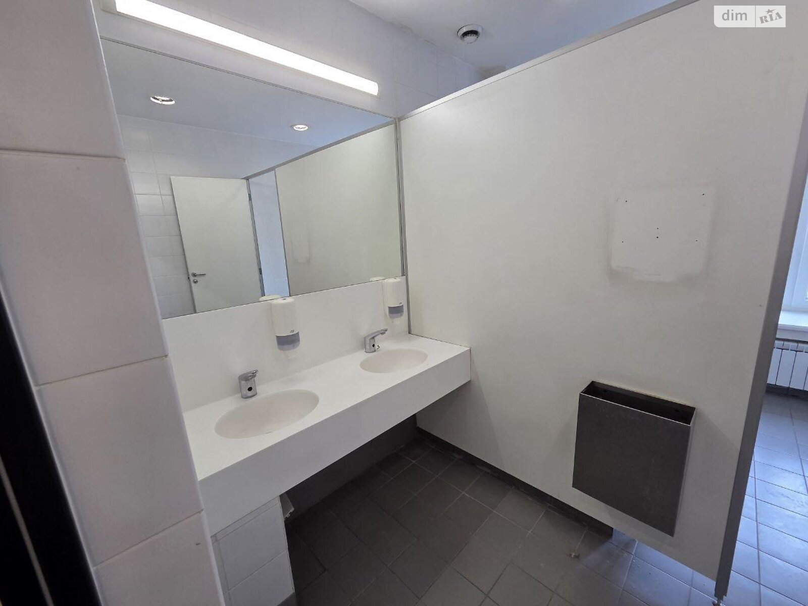 Аренда офисного помещения в Киеве, Науки проспект 1, помещений - 10, этаж - 2 фото 1 Аренда офисного помещения в Киеве, Науки проспект 1, помещений - 10, этаж - 2 фото 1