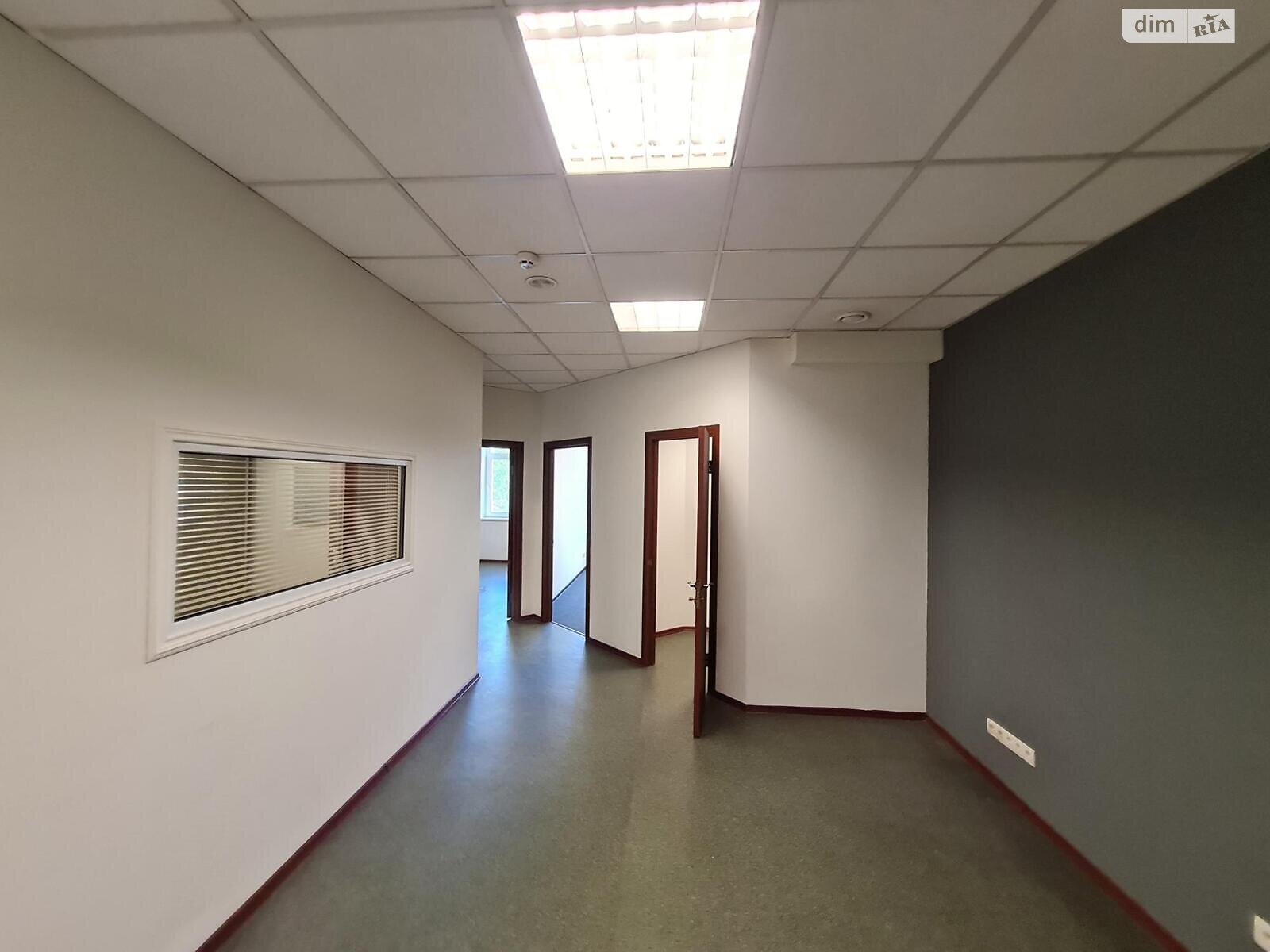 Аренда офисного помещения в Киеве, Валерия Лобановского (Краснозвёздный) проспект 119, помещений - 4, этаж - 2 фото 1 Аренда офисного помещения в Киеве, Валерия Лобановского (Краснозвёздный) проспект 119, помещений - 4, этаж - 2 фото 1