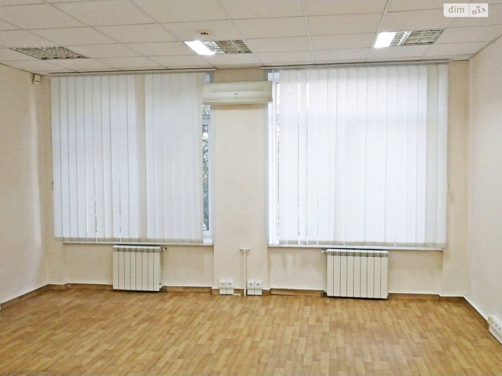 Оренда офісного приміщення в Києві, Березнева вулиця, приміщень - 1, поверх - 3 фото 1 Оренда офісного приміщення в Києві, Березнева вулиця, приміщень - 1, поверх - 3 фото 1