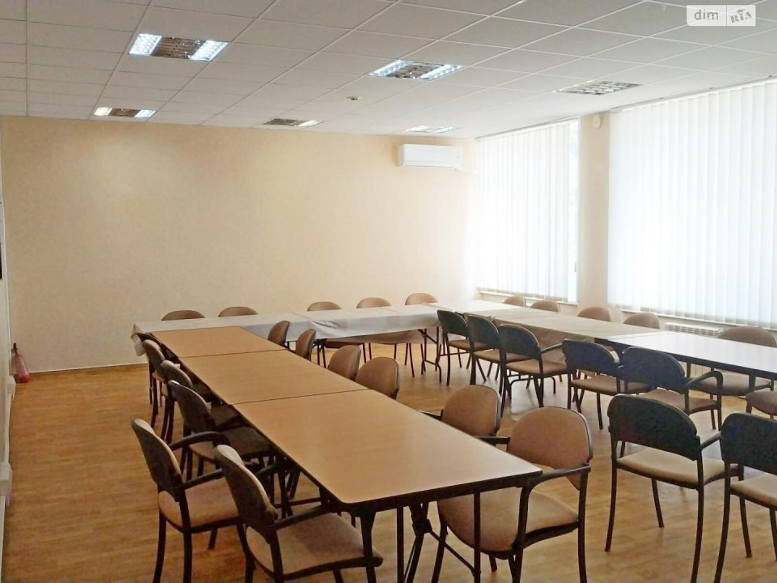 Оренда офісного приміщення в Києві, Березнева вулиця, приміщень - 1, поверх - 2 фото 1 Оренда офісного приміщення в Києві, Березнева вулиця, приміщень - 1, поверх - 2 фото 1