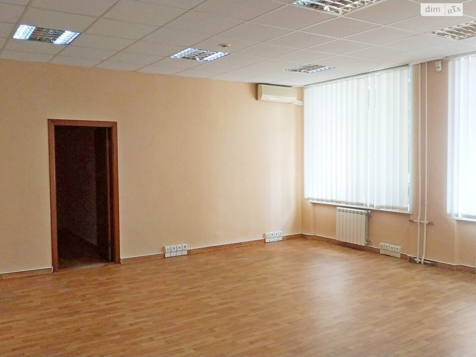 Аренда офисного помещения в Киеве, Мартовская улица, помещений - 3, этаж - 3 фото 1