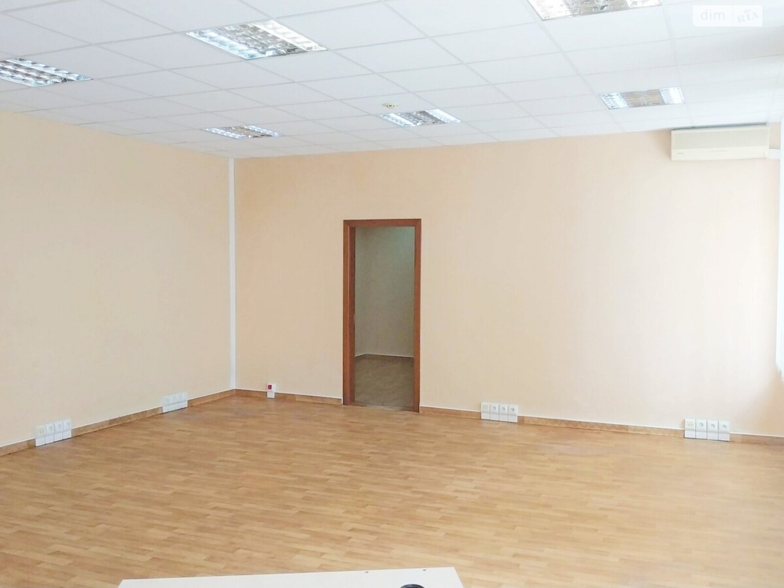Аренда офисного помещения в Киеве, Мартовская улица, помещений - 3, этаж - 2 фото 1