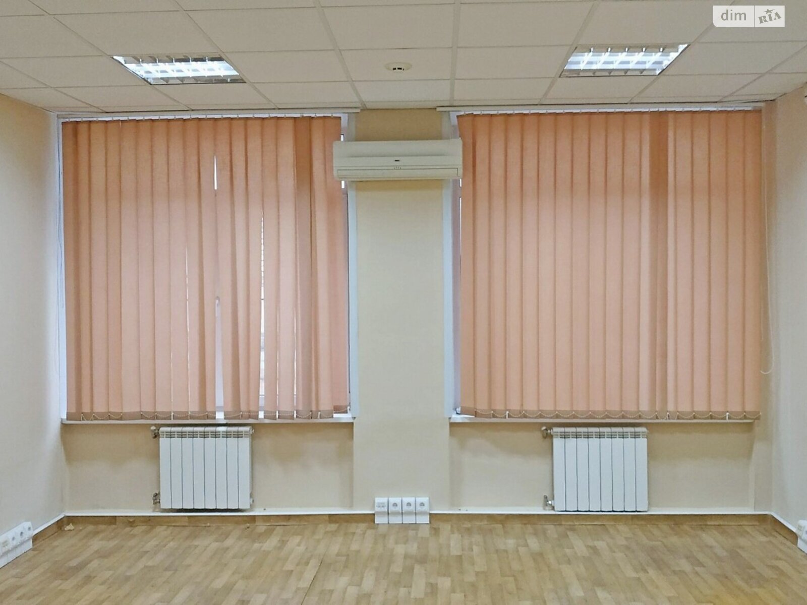 Аренда офисного помещения в Киеве, Мартовская улица, помещений - 2, этаж - 1 фото 1